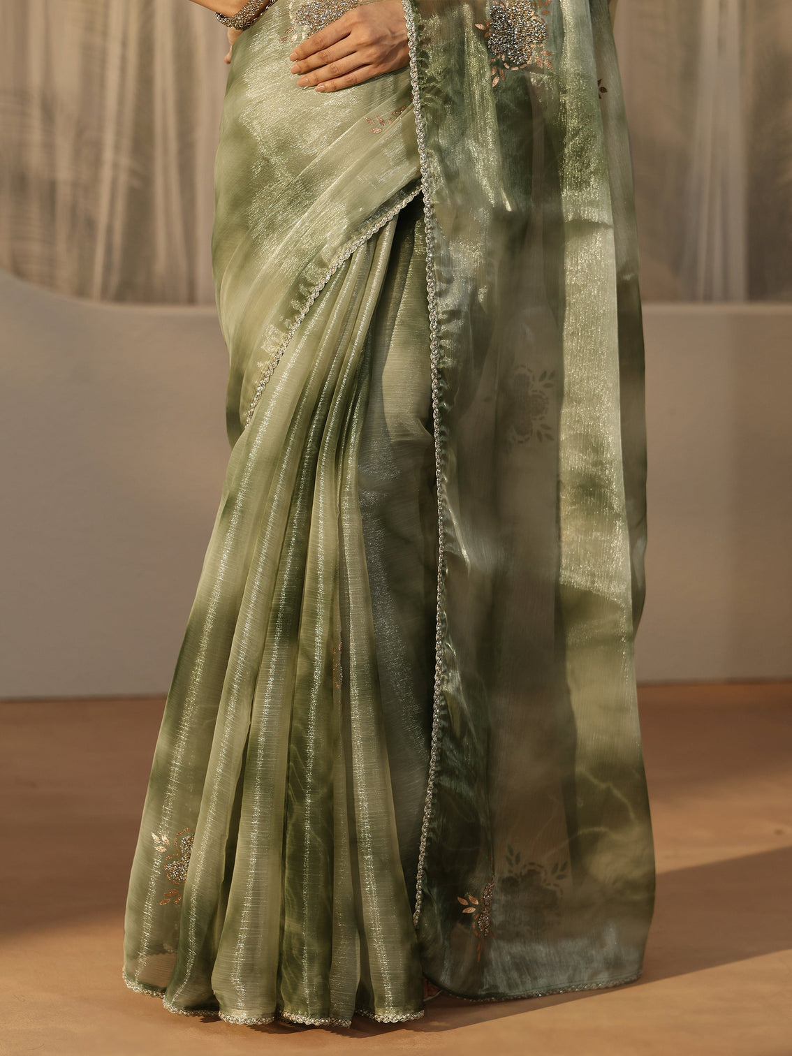 Mameraa Green Floral Embellished Tissue Saree