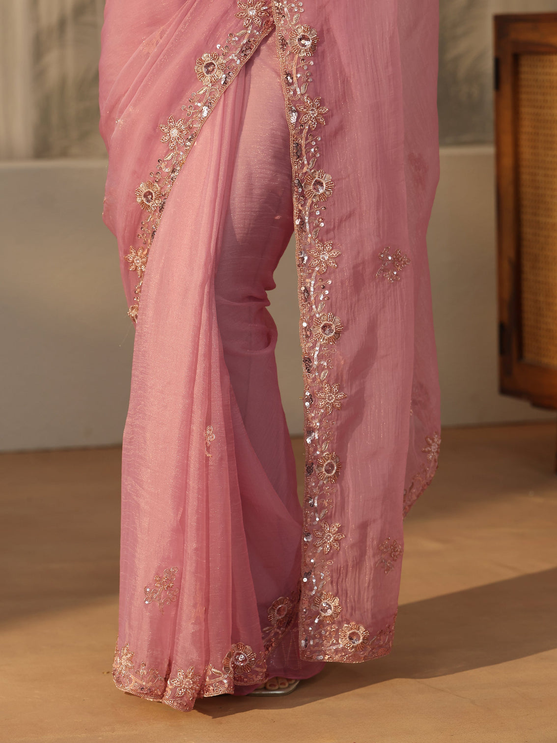 Mameraa Dusty Pink Floral Embellished Tissue Saree