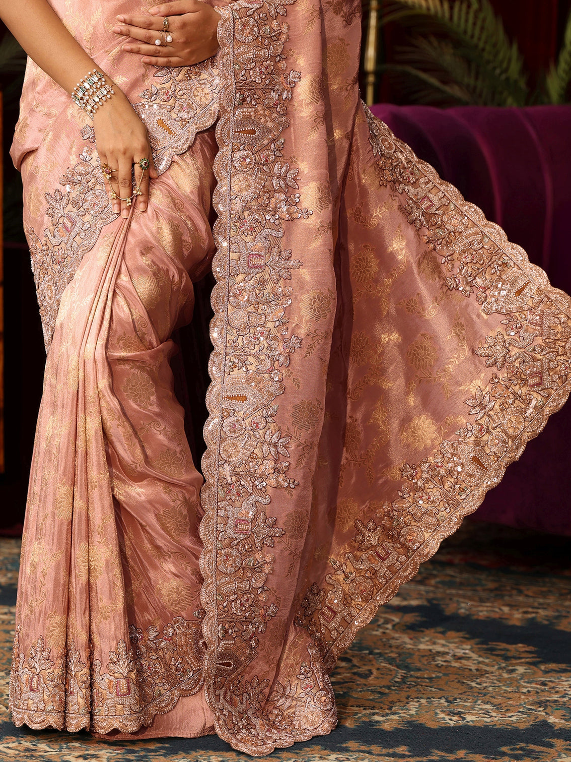 Mameraa Art Pink Floral Woven Design Tissue Saree