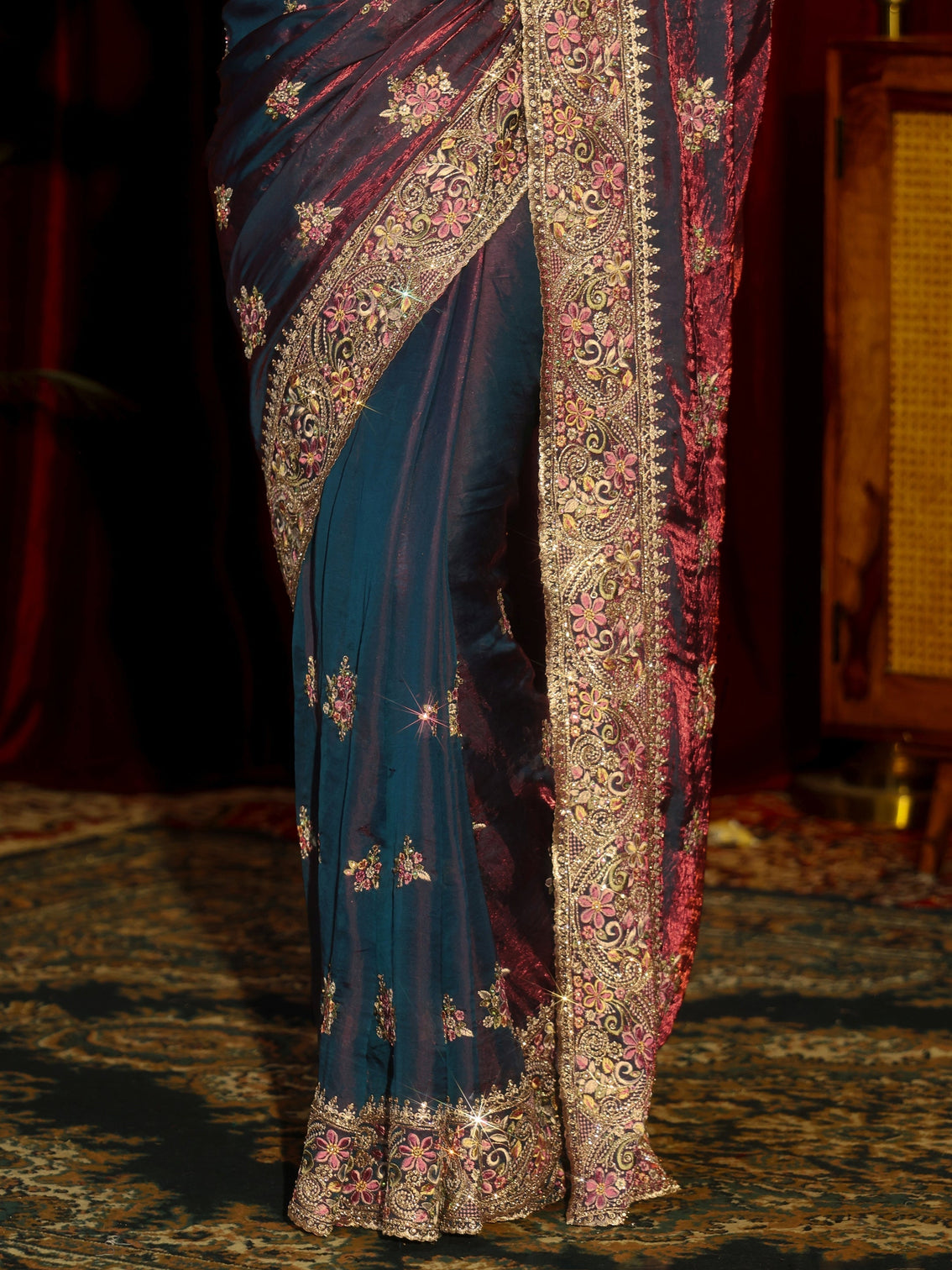 Mameraa Art Purple Floral Embellished Tissue Saree