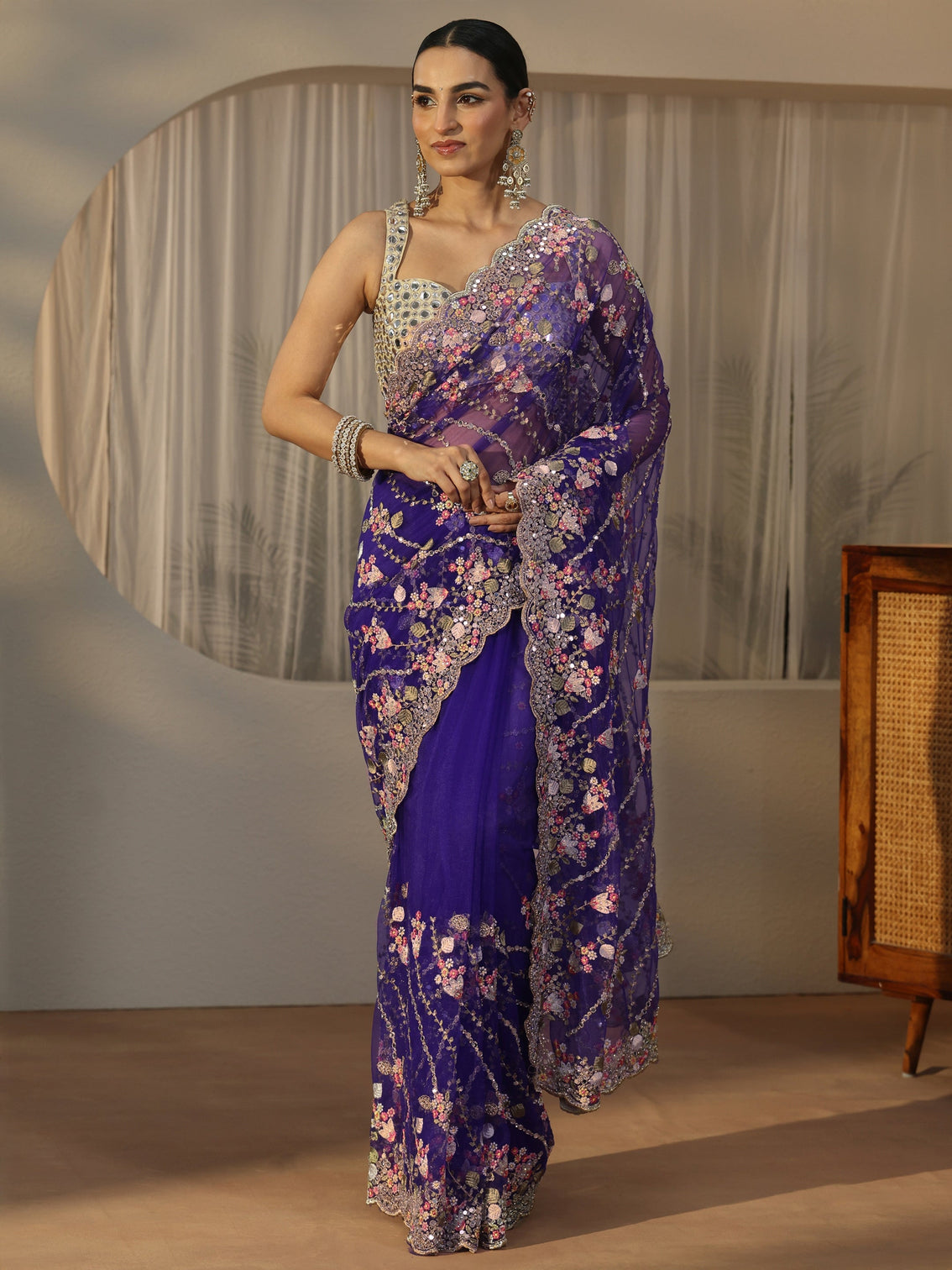 Mameraa Art Purple Floral Embellished Net Saree