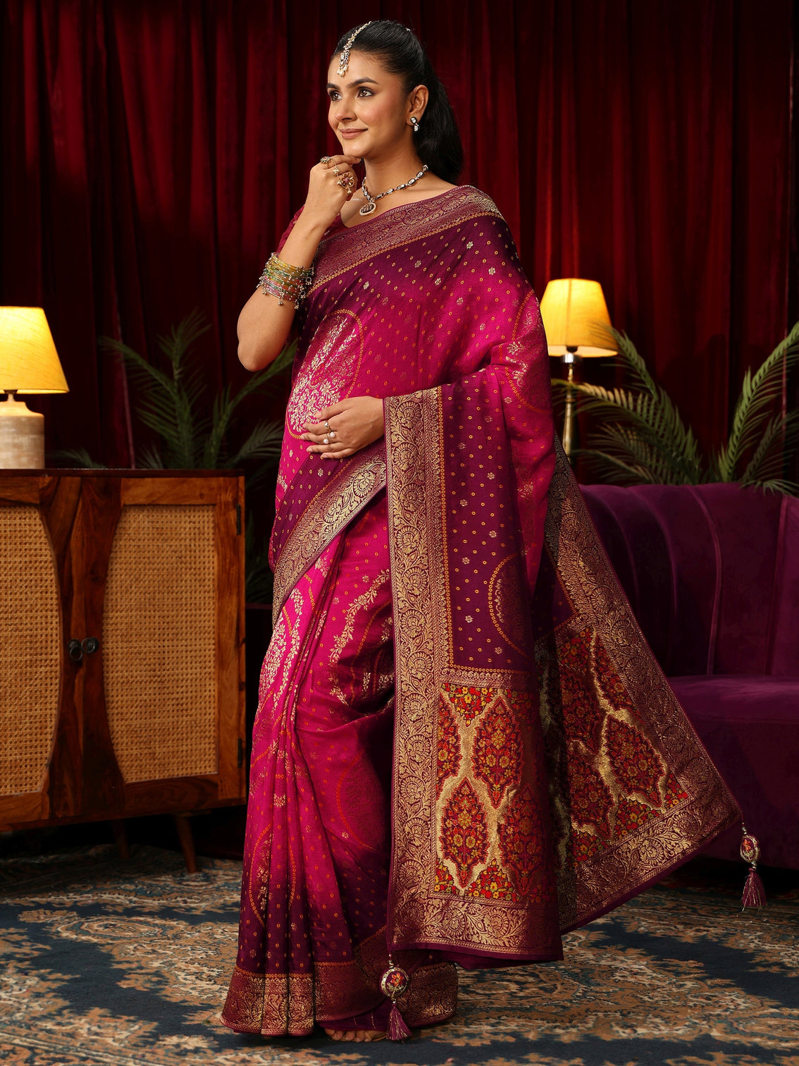 Mameraa Art Ombre Pink Bandhani Silk Blend Saree with Woven Floral Design