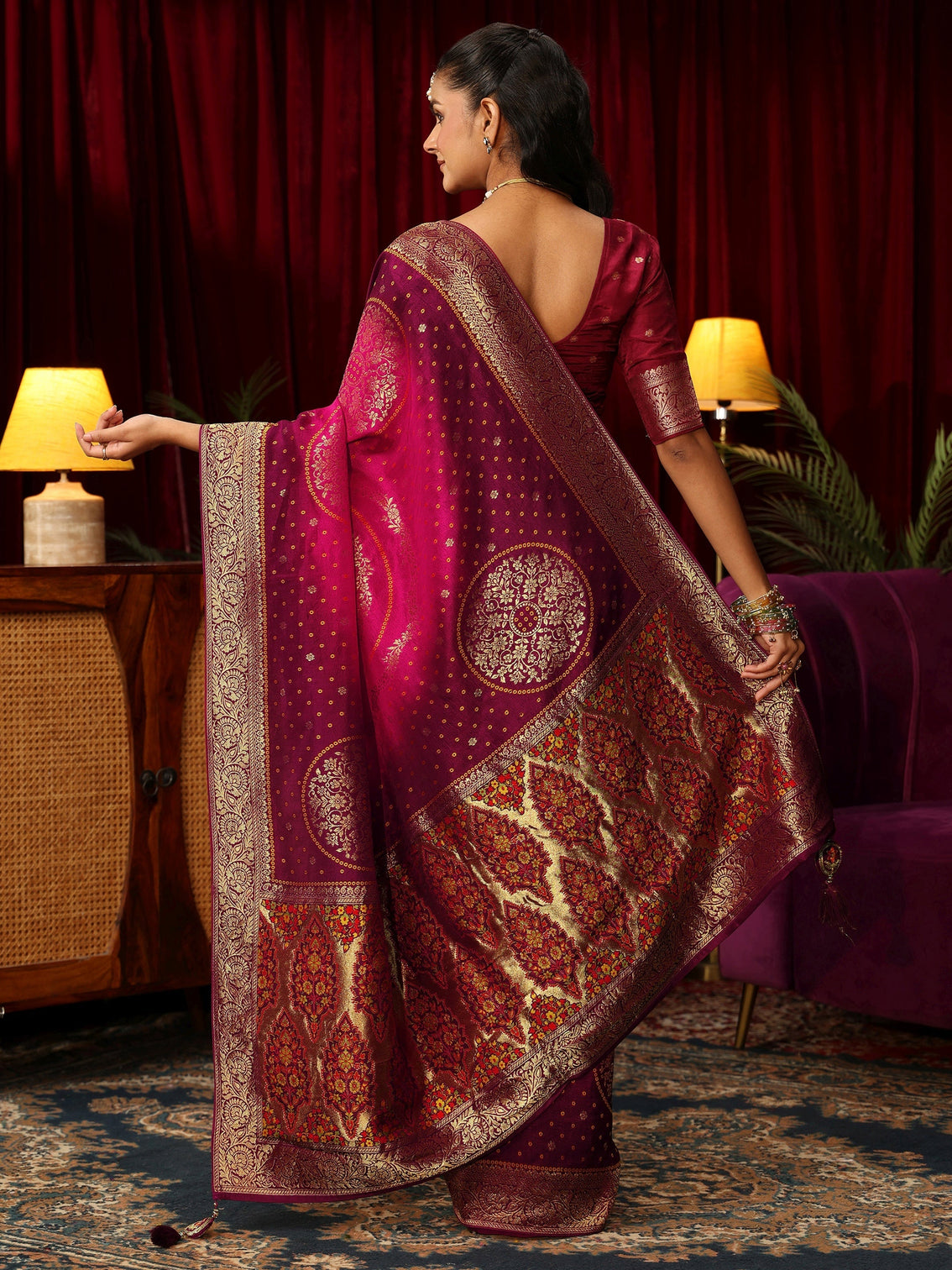Mameraa Art Ombre Pink Bandhani Silk Blend Saree with Woven Floral Design