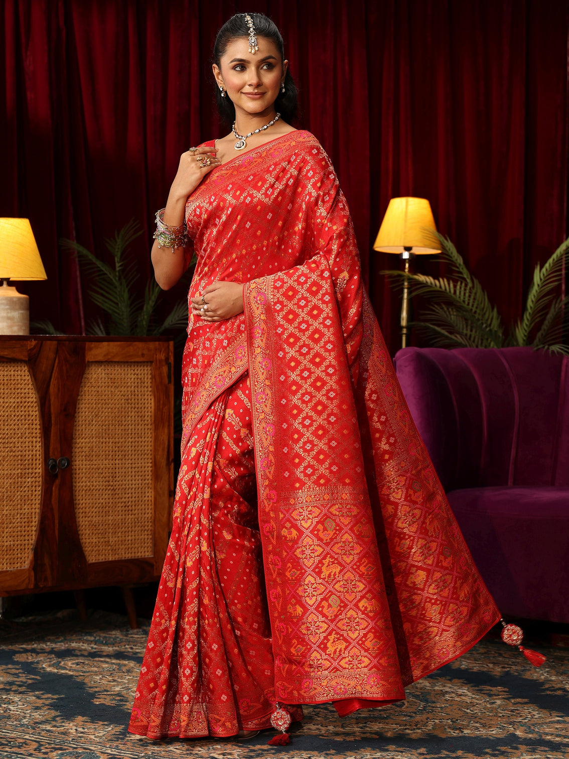 Mameraa Art Red Gharchola Silk Blendd Saree with Patola Pallu