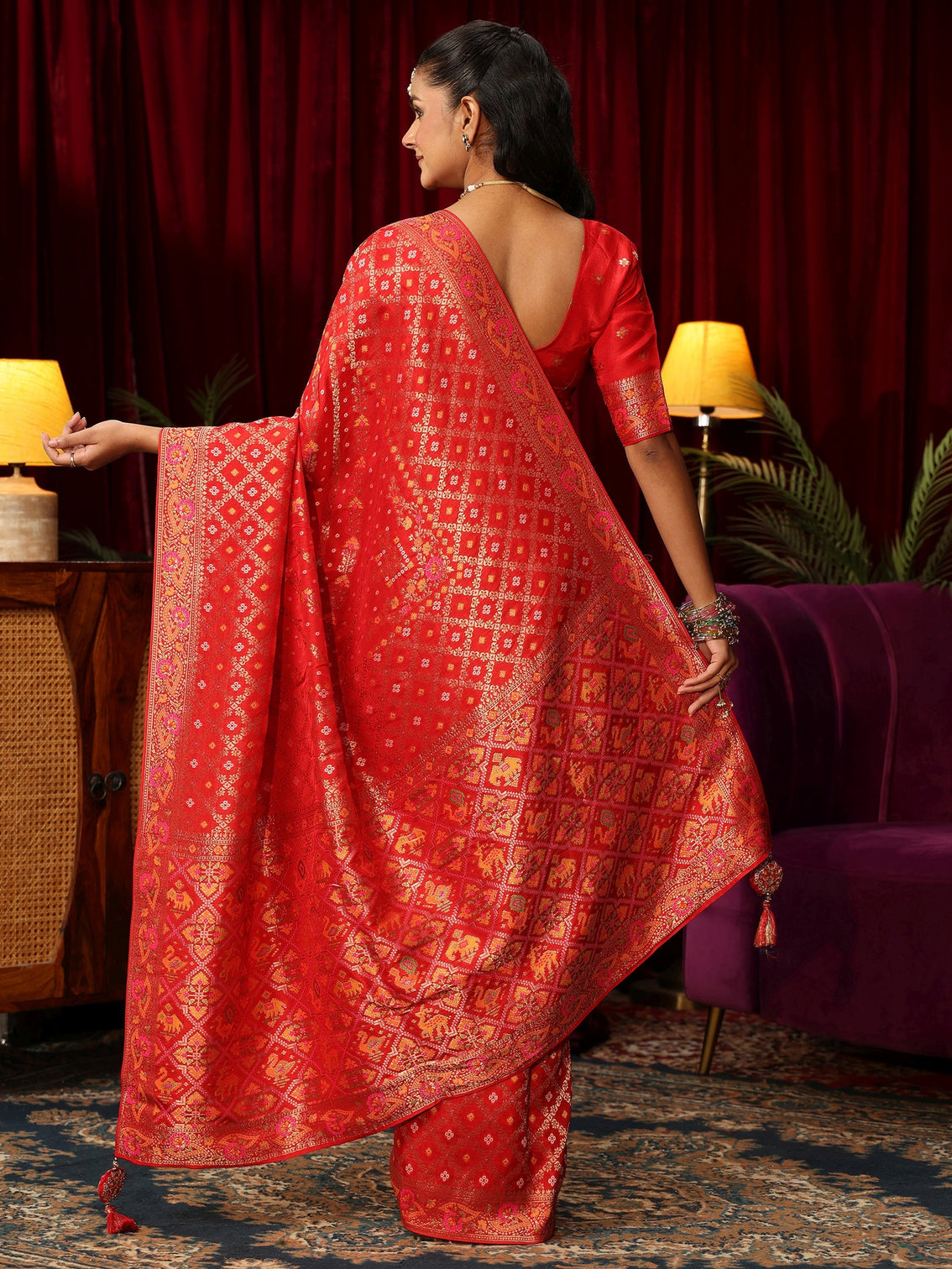 Mameraa Art Red Gharchola Silk Blendd Saree with Patola Pallu