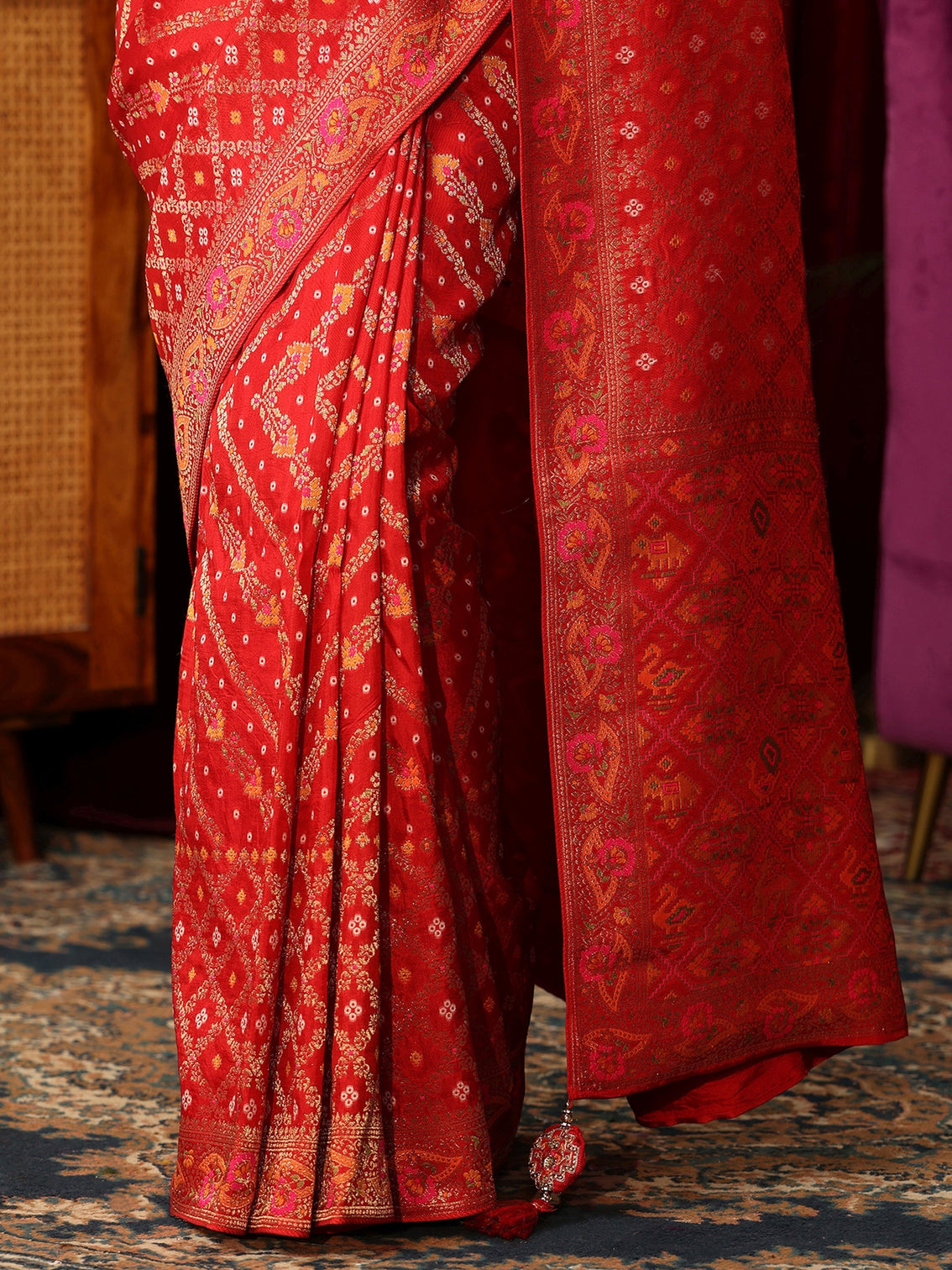 Mameraa Art Red Gharchola Silk Blendd Saree with Patola Pallu