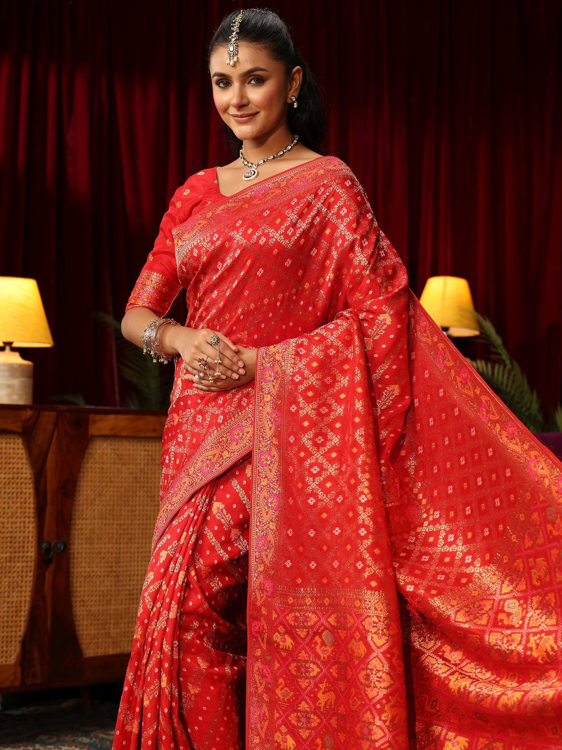 Mameraa Art Red Gharchola Silk Blendd Saree with Patola Pallu