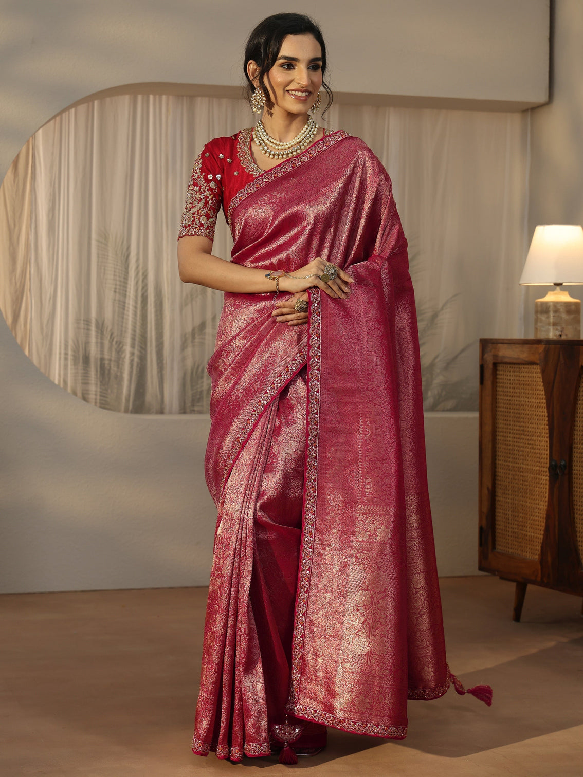 Mameraa Art Pink Textured Silk Blend Saree with Embellished Border