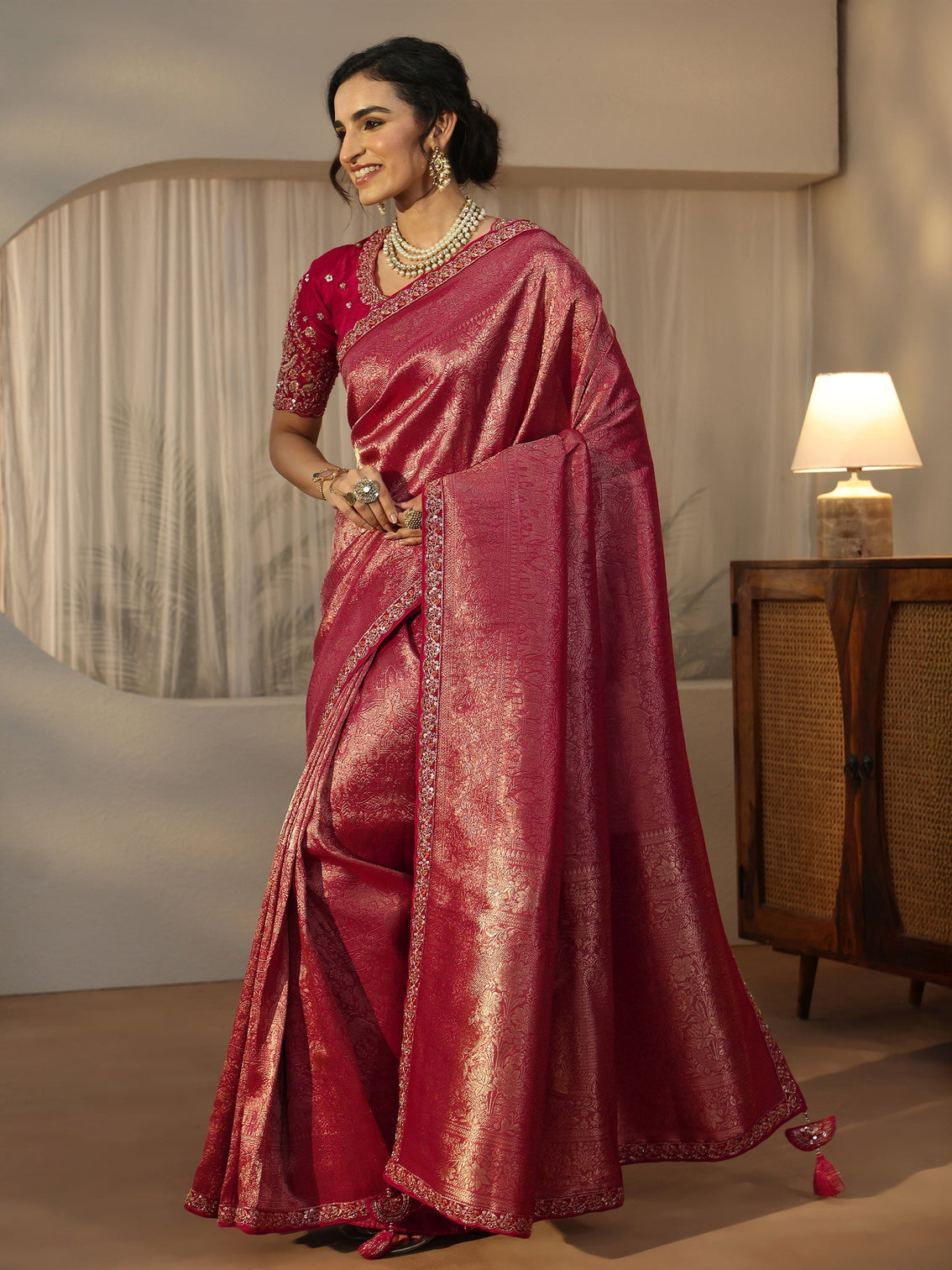 Mameraa Art Pink Textured Silk Blend Saree with Embellished Border