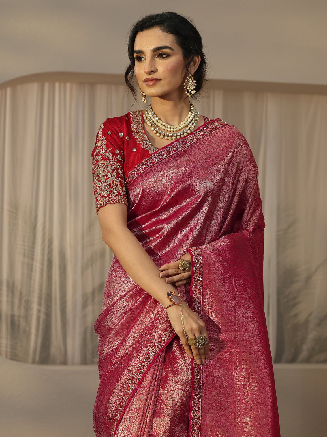 Mameraa Art Pink Textured Silk Blend Saree with Embellished Border