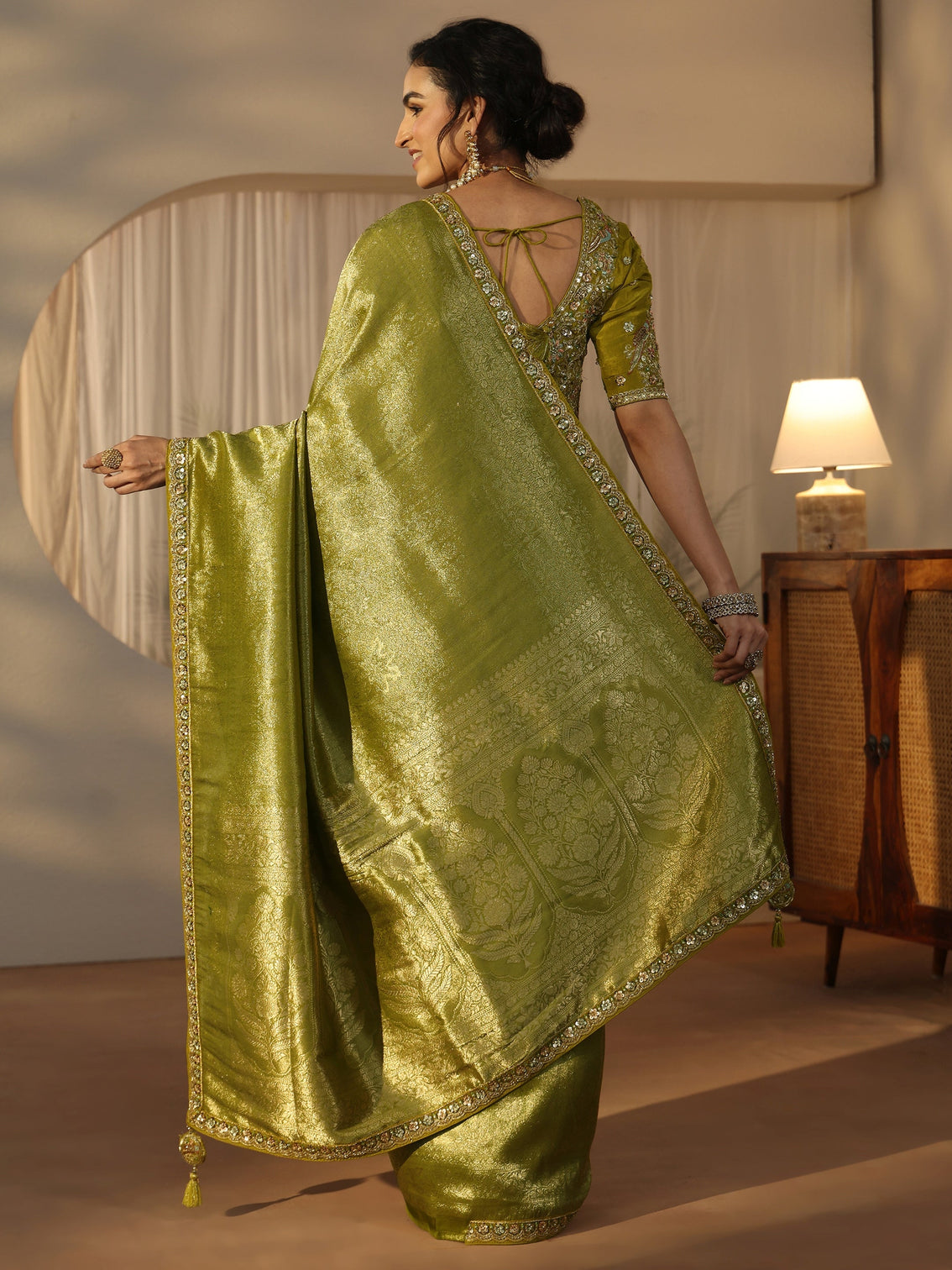 Mameraa Art Green Textured Silk Blend Saree with Embellished Border