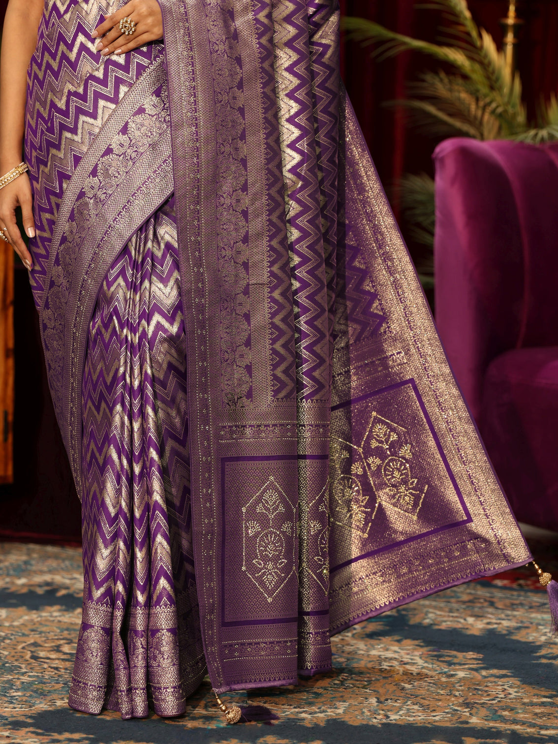 Mameraa Purple Chevron Woven Design Silk Blend Saree
