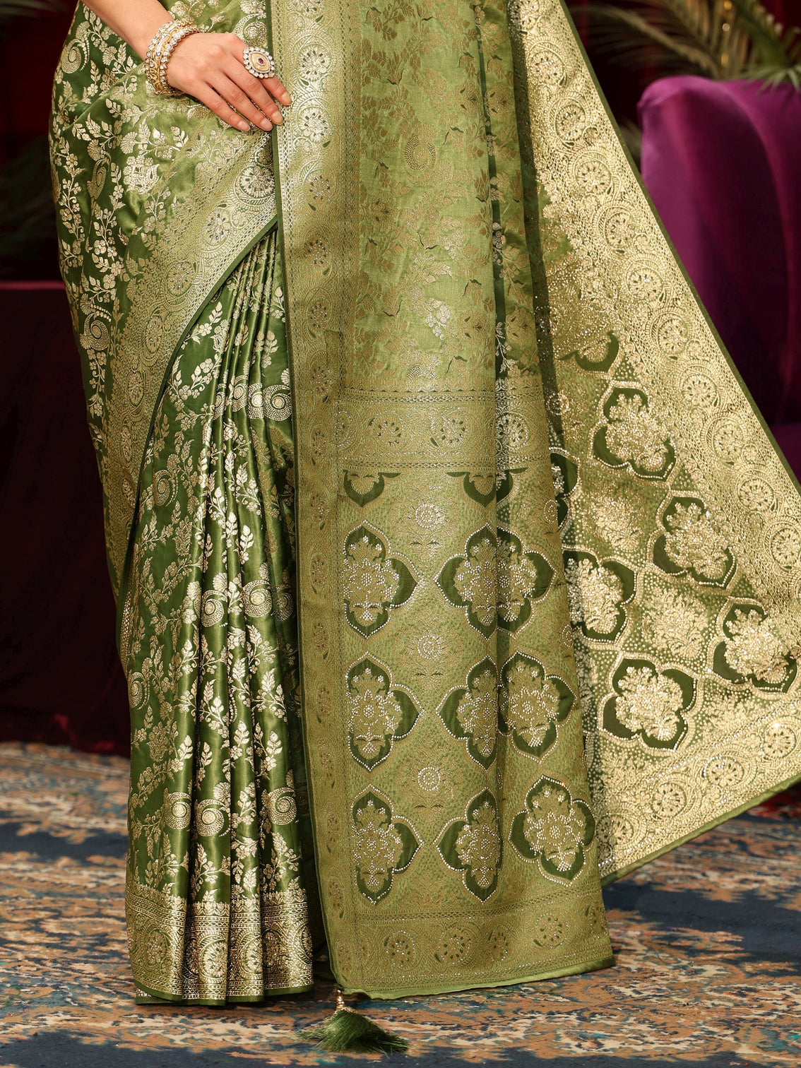 Mameraa Olive Green Floral Woven Design Silk Blend Saree