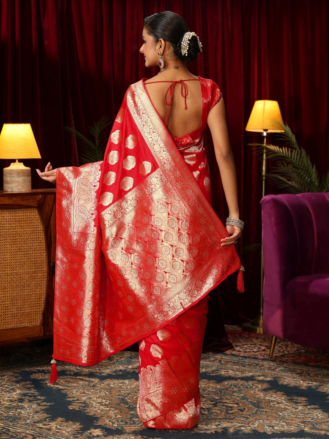 Mameraa Vermillion Red Woven Design Silk Blend Saree