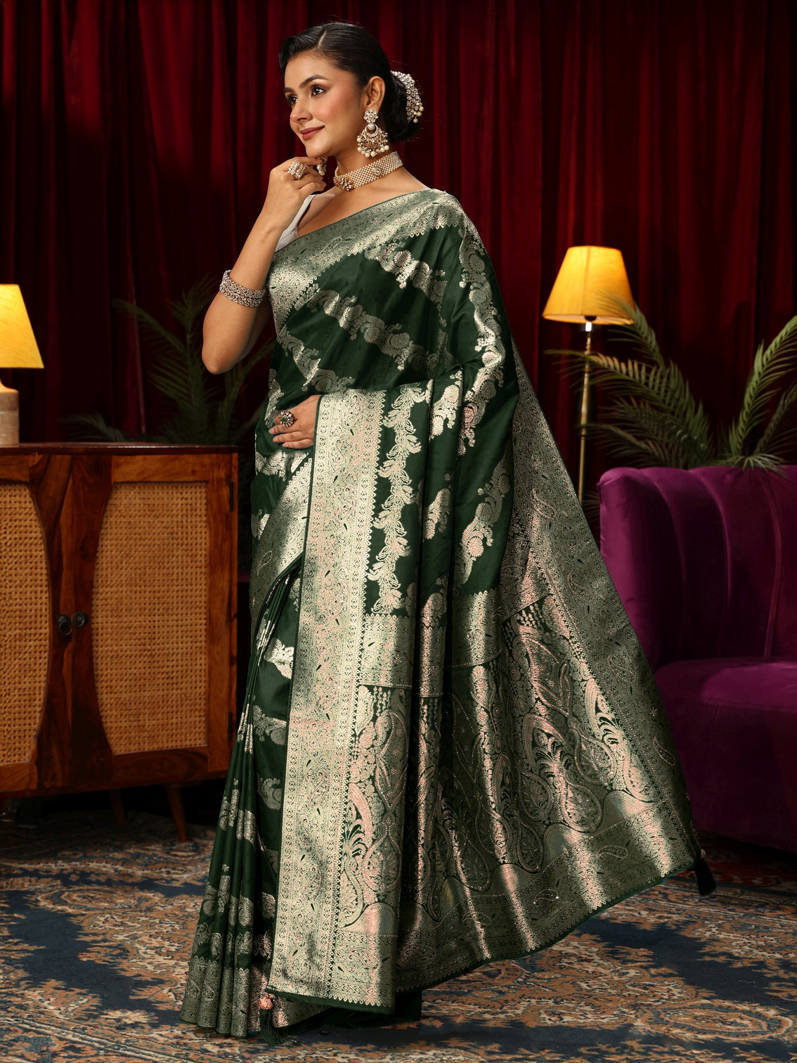 Mameraa Turquoise Floral Design Silk Blend Banarsi Saree