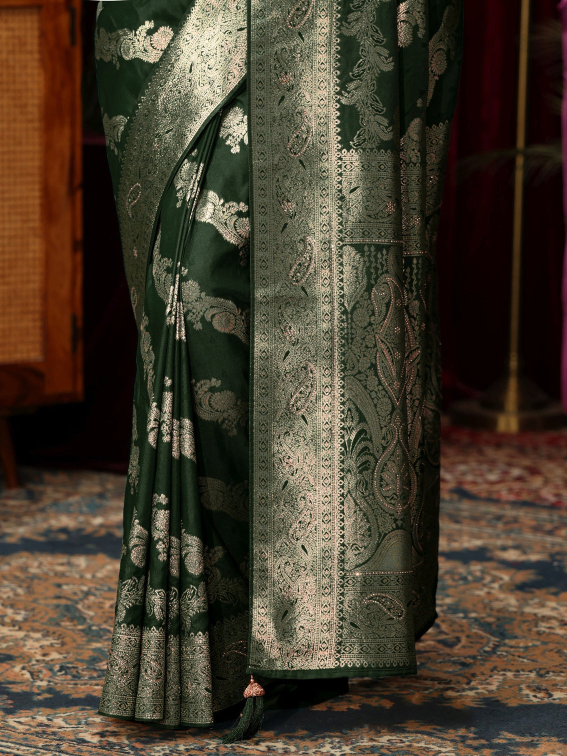 Mameraa Turquoise Floral Design Silk Blend Banarsi Saree