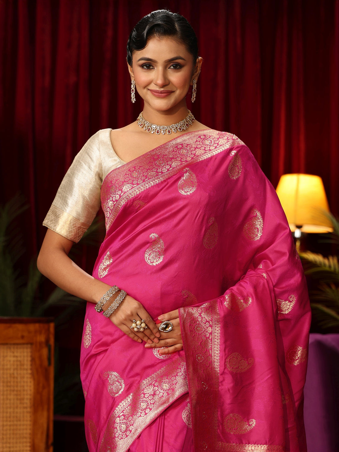 Mameraa Fuchsia Pink Paisley Woven Design Silk Blend Saree