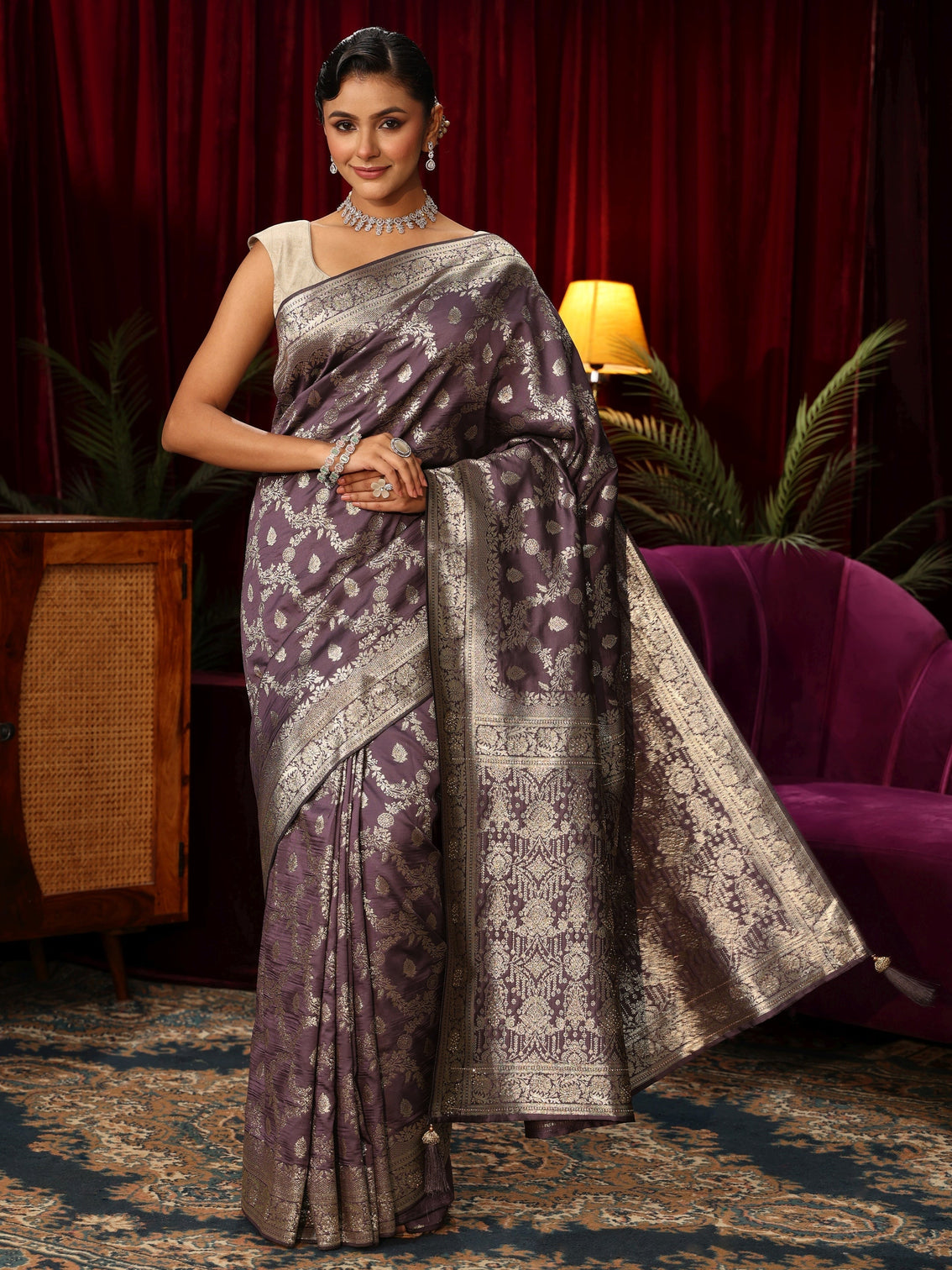 Mameraa Lavender Floral Design Silk Blend Banarasi Saree