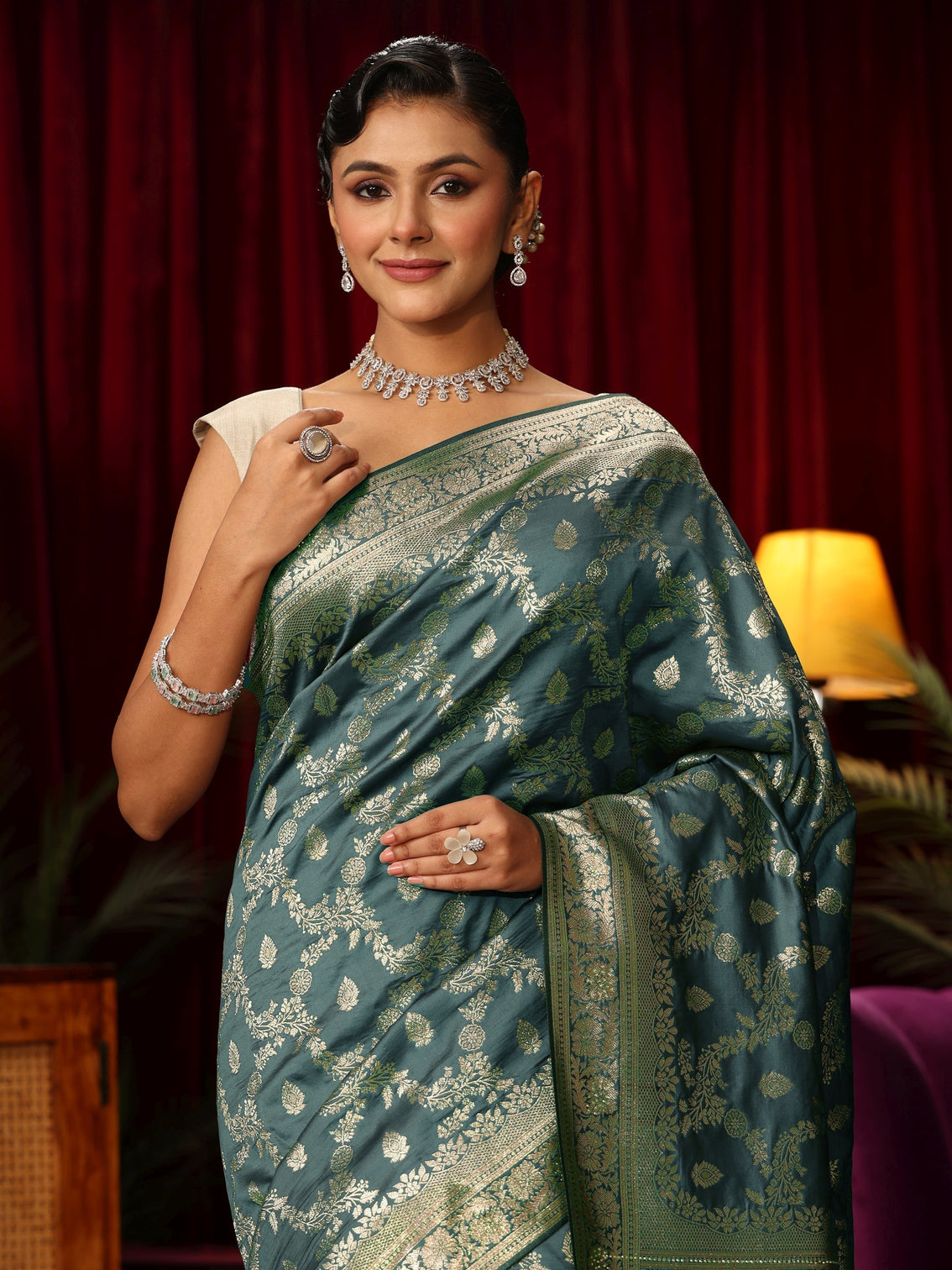 Mameraa Dusty Blue Floral Design Silk Blend Banarasi Saree