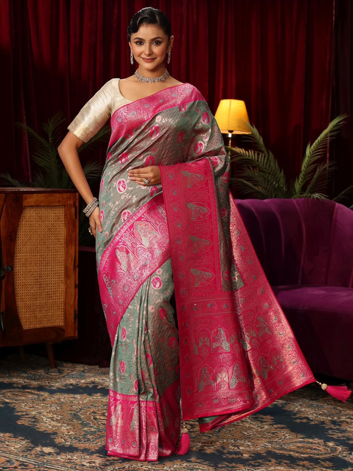 Mameraa Grey Woven Design Silk Blend Saree with Pink Pallu
