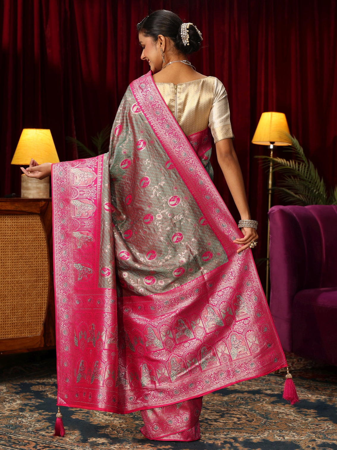 Mameraa Grey Woven Design Silk Blend Saree with Pink Pallu
