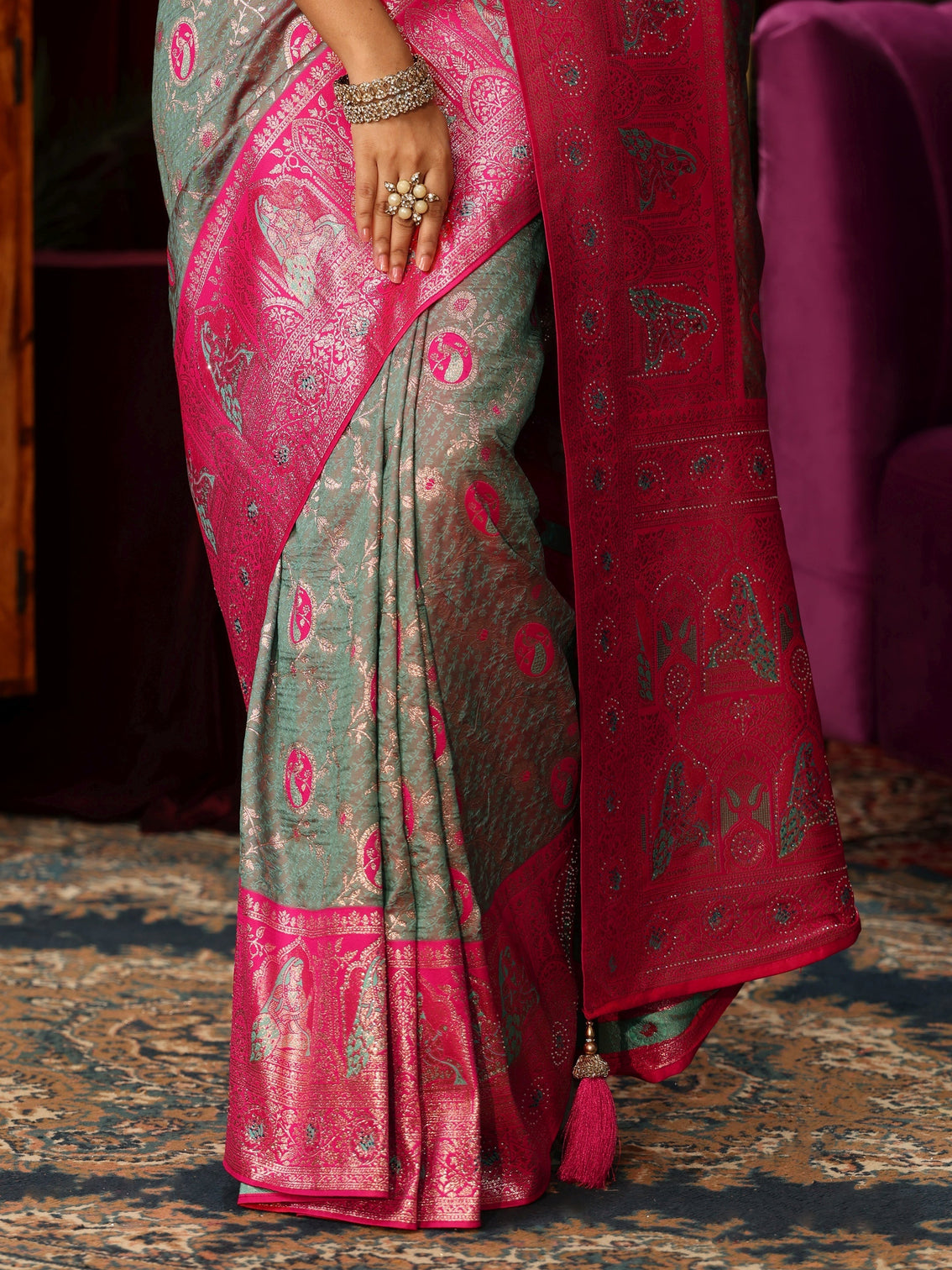 Mameraa Grey Woven Design Silk Blend Saree with Pink Pallu