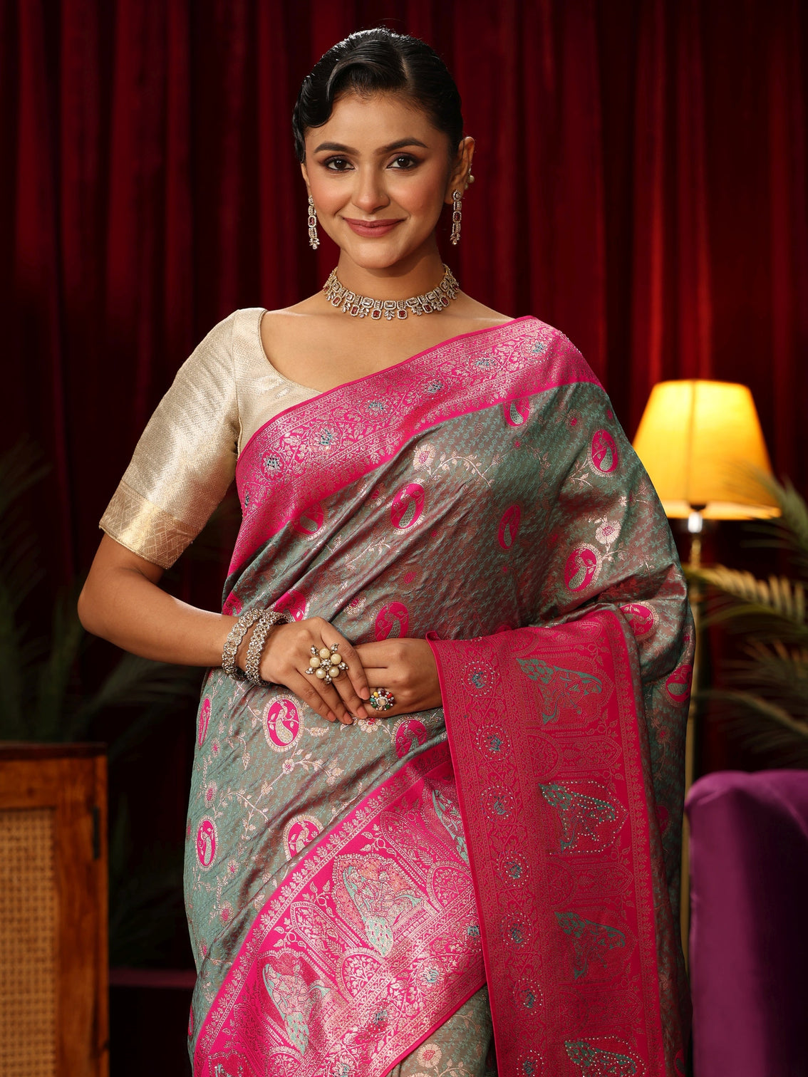 Mameraa Grey Woven Design Silk Blend Saree with Pink Pallu