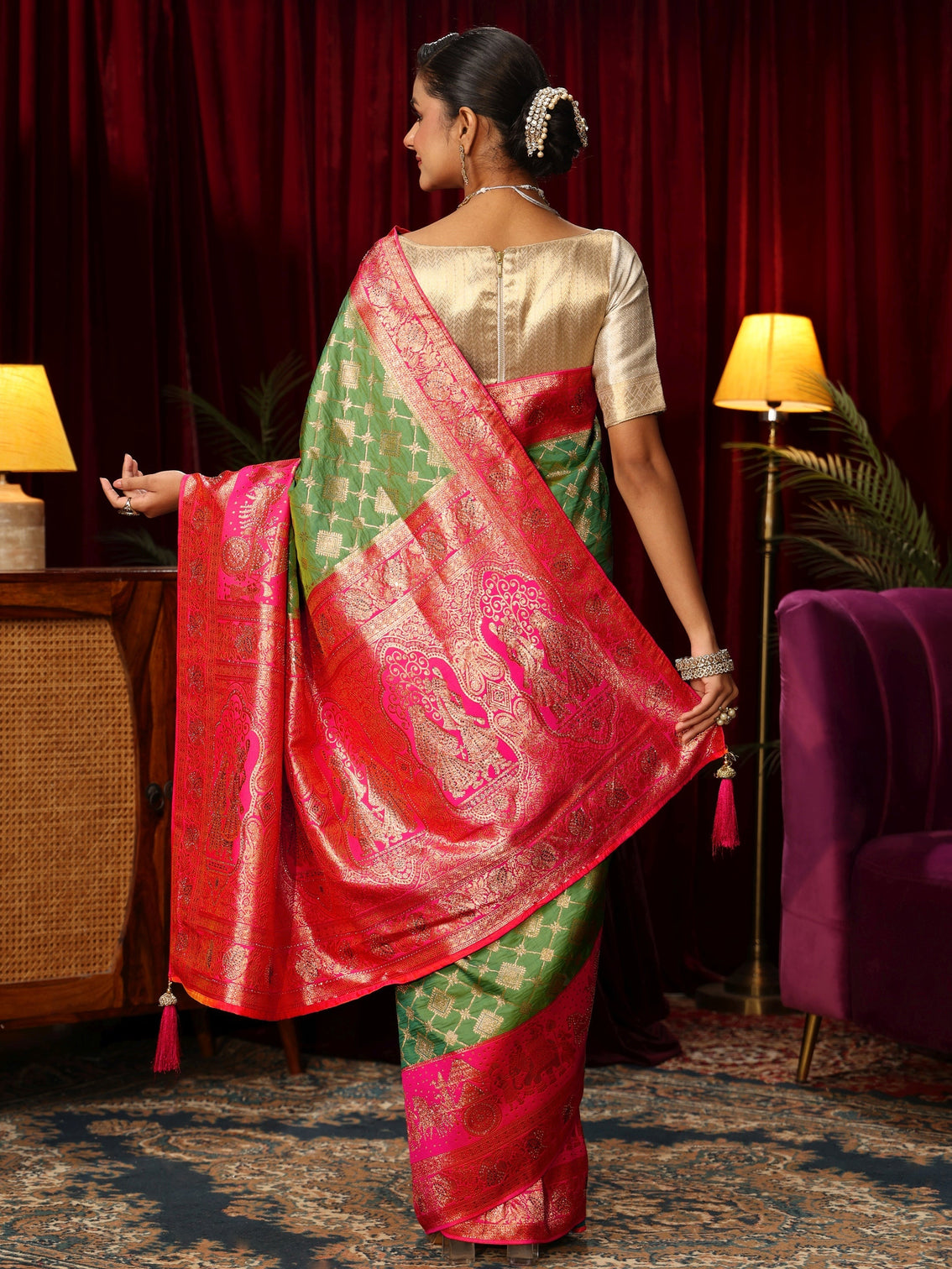 Mameraa Green and Pink Mughal Motif Woven Design Silk Blend Saree