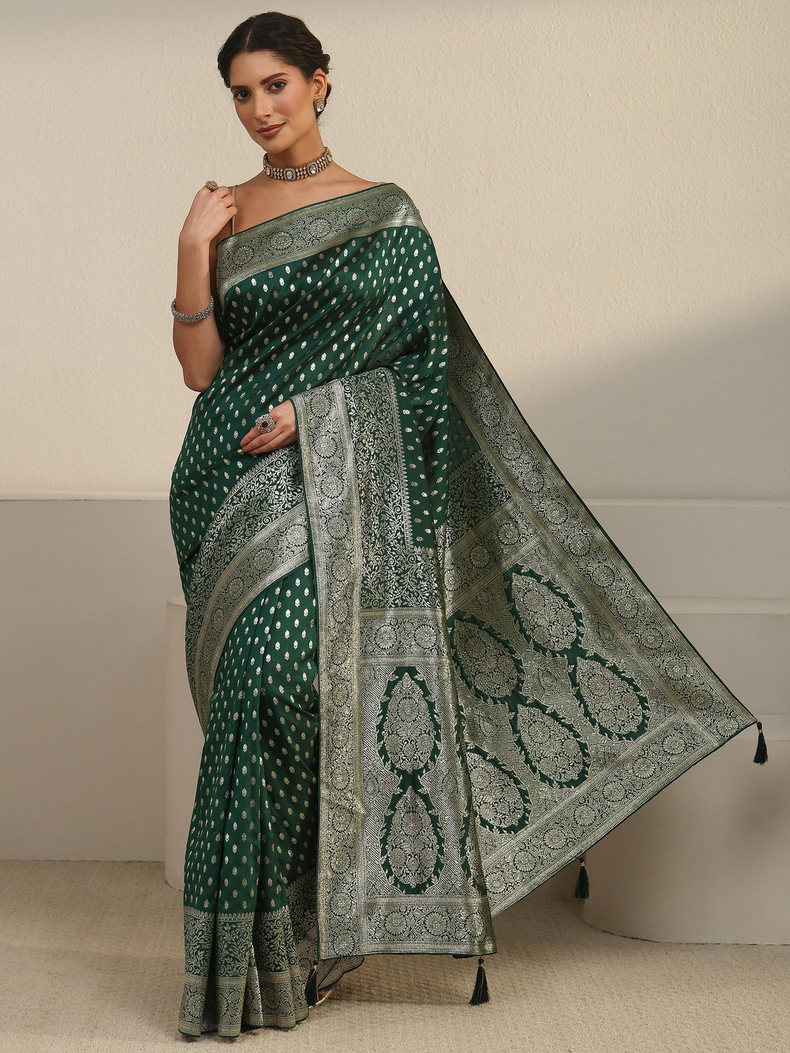 Mameraa Bottle Green Banarasi Silk Blend Saree