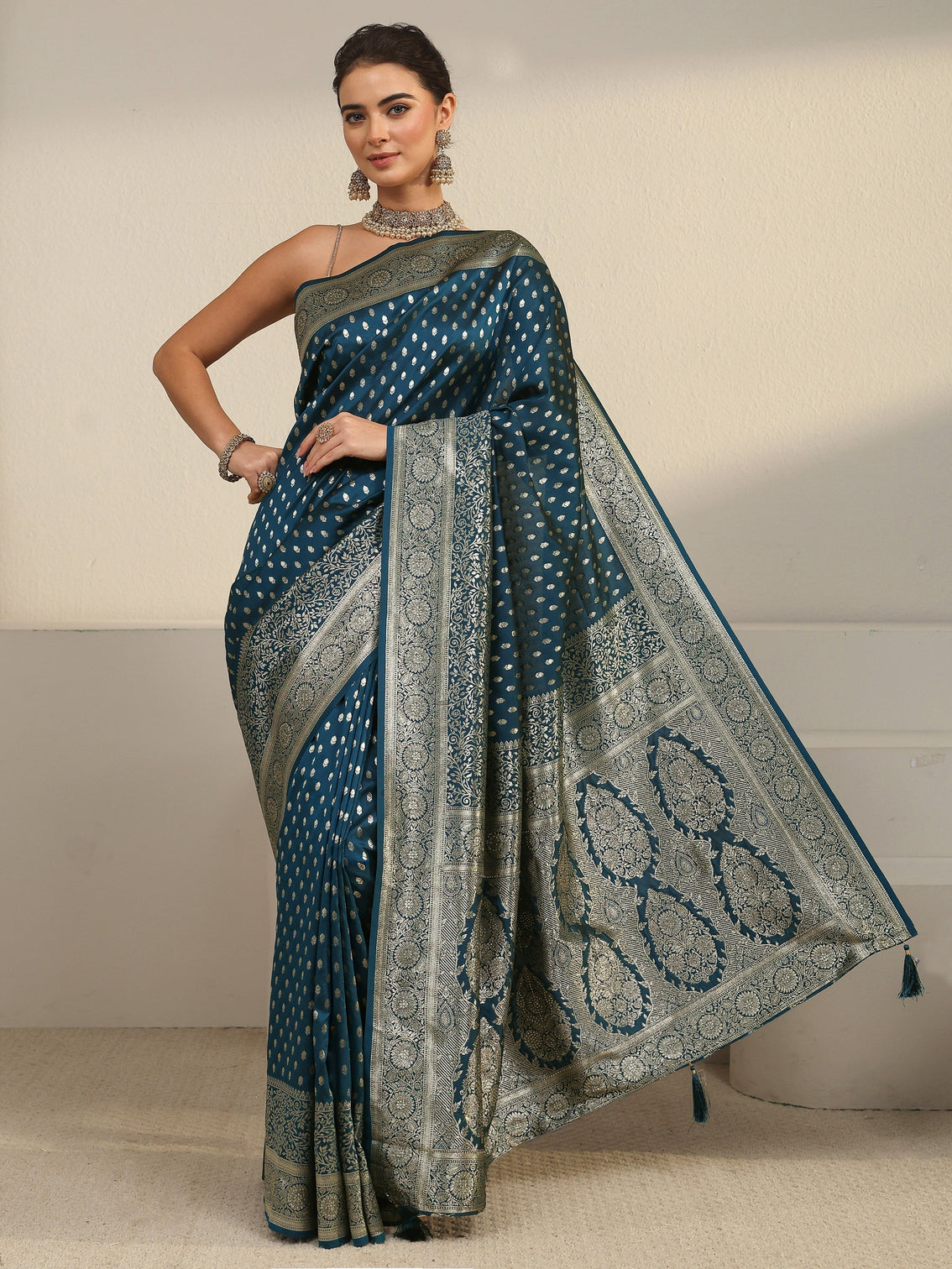Mameraa Navy Blue Banarasi Silk Blend Saree