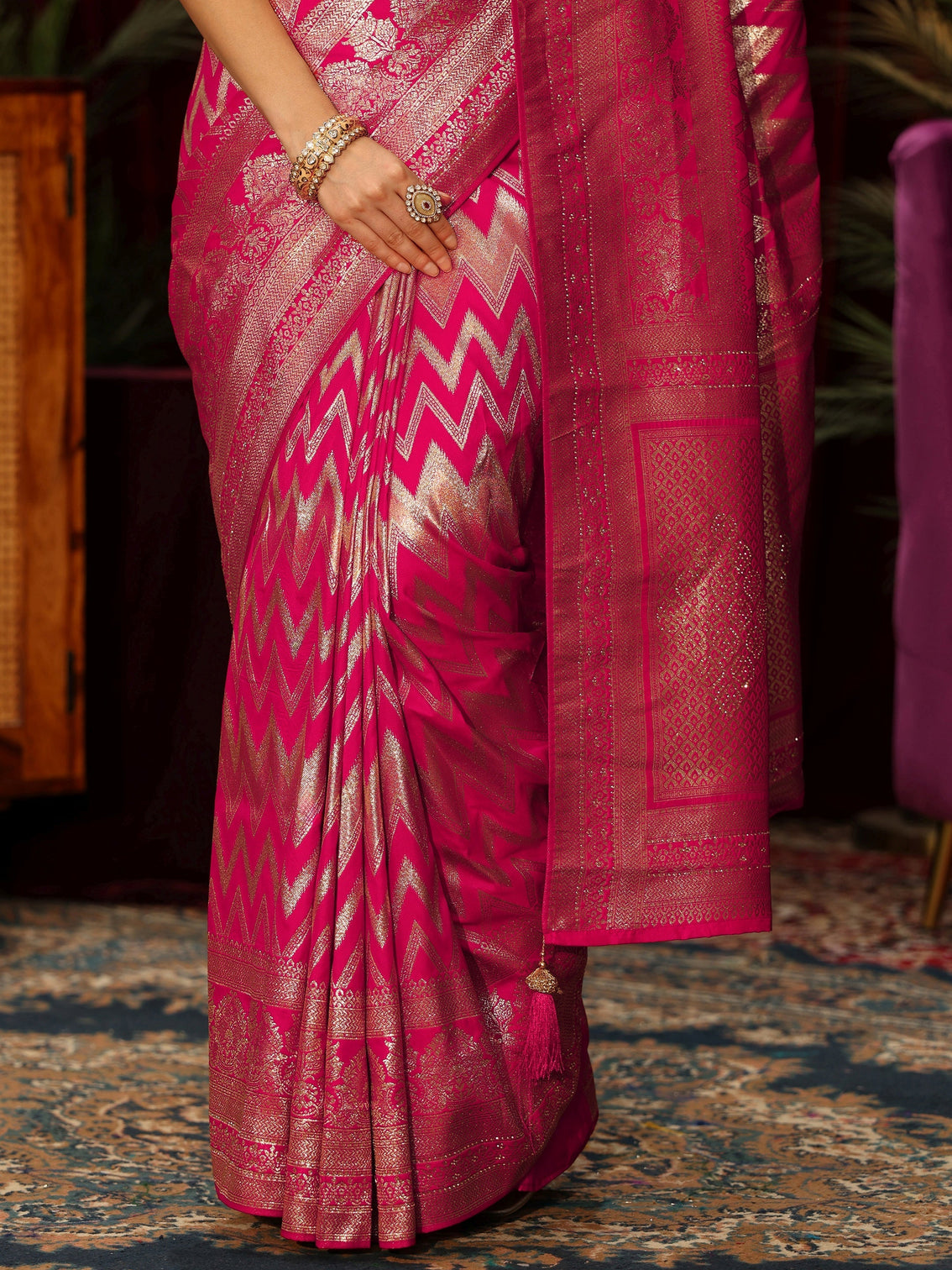 Mameraa Rani Pink Chevron Woven Design Silk Blend Saree