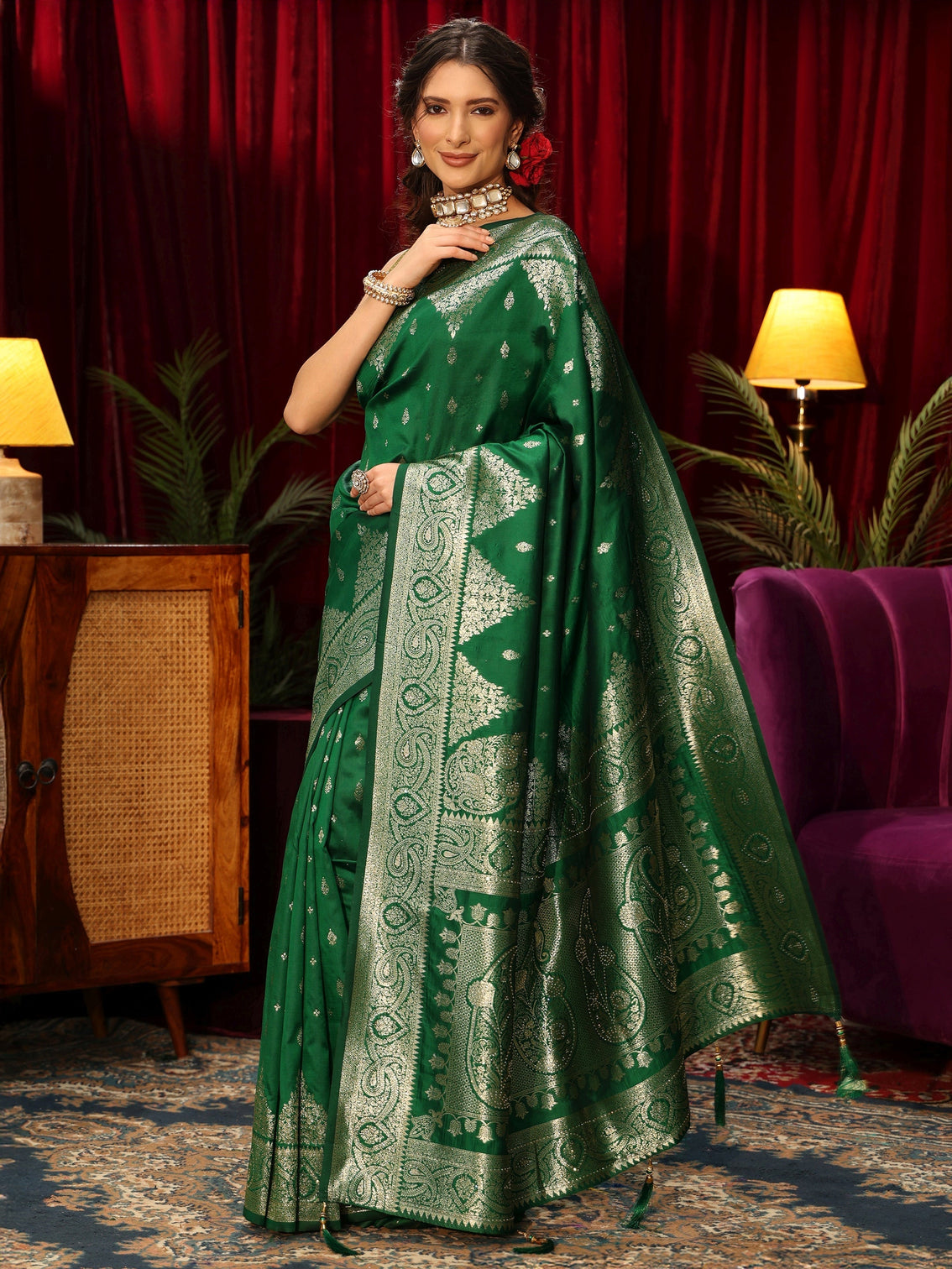 Mameraa Bottle Green Banarasi Silk Blend Saree