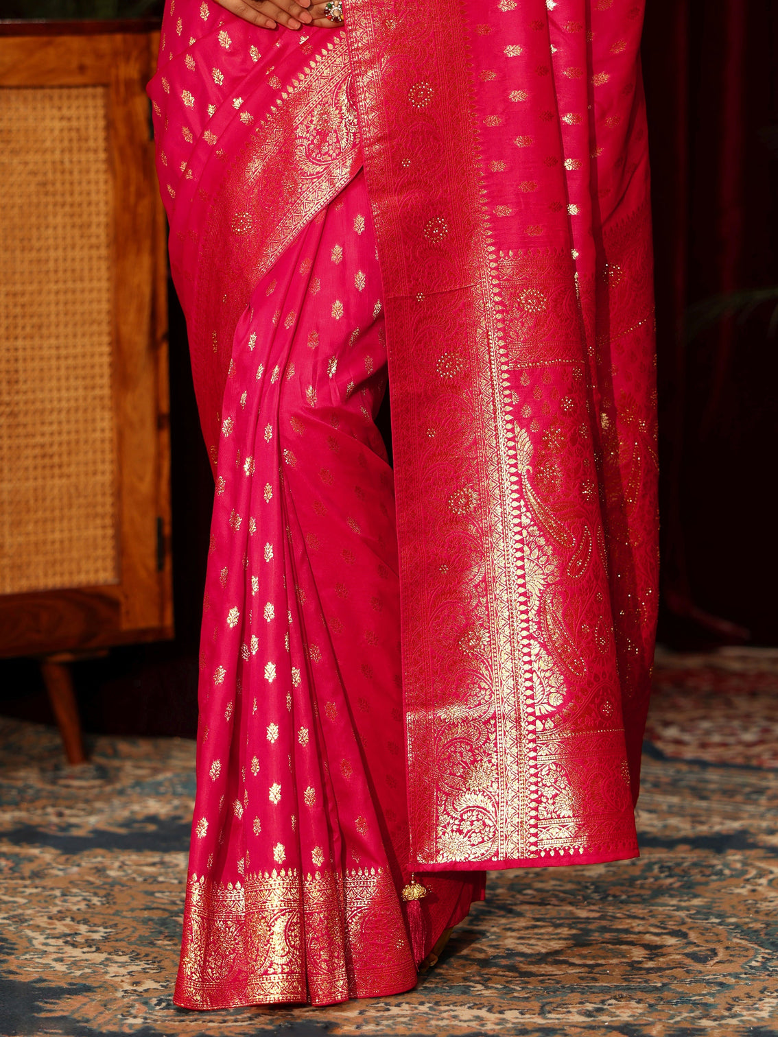 Mameraa Hot Pink Silk Blend Banarasi Saree