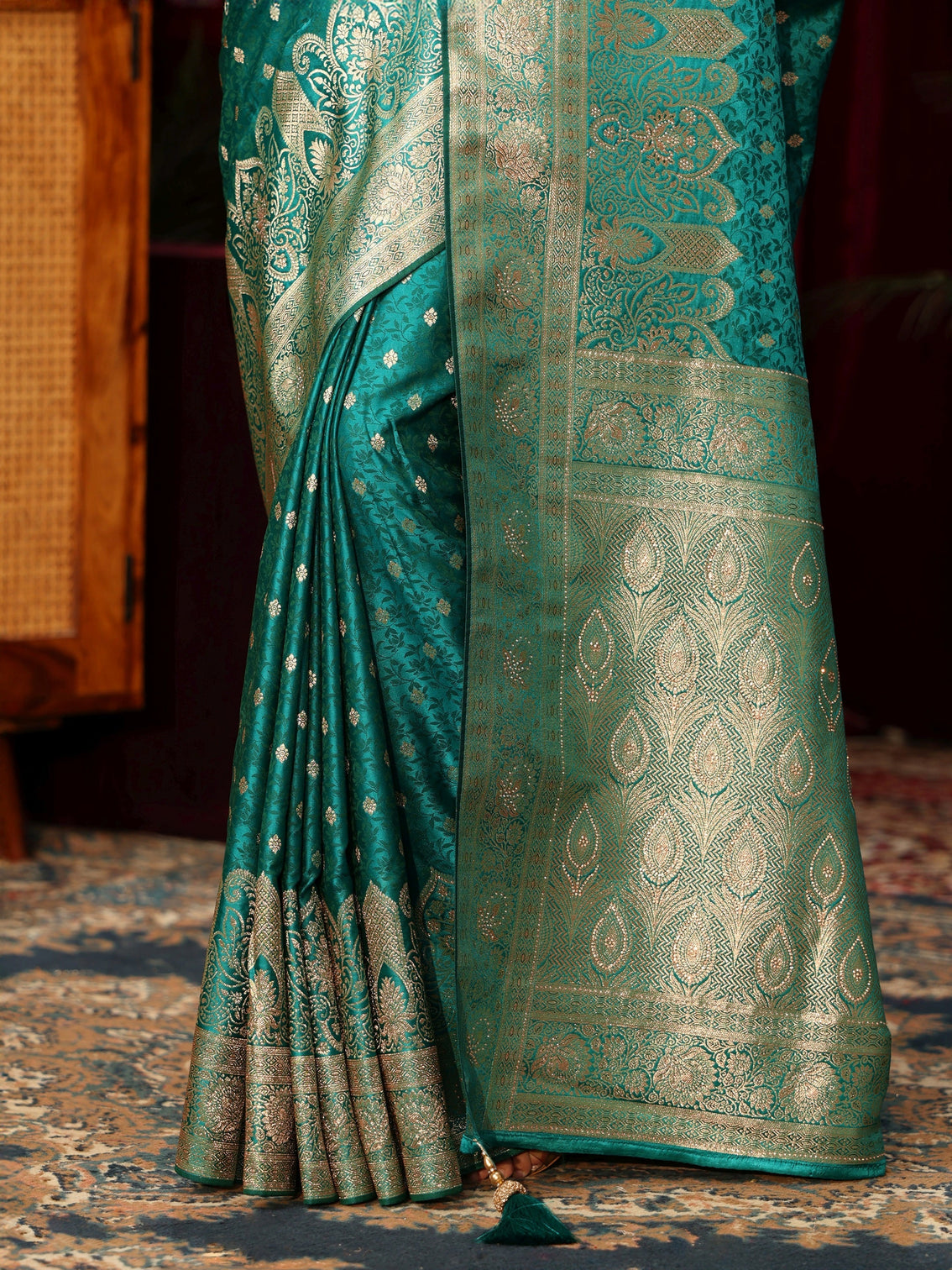 Mameraa Teal Green Embellished Satin Banarasi Saree