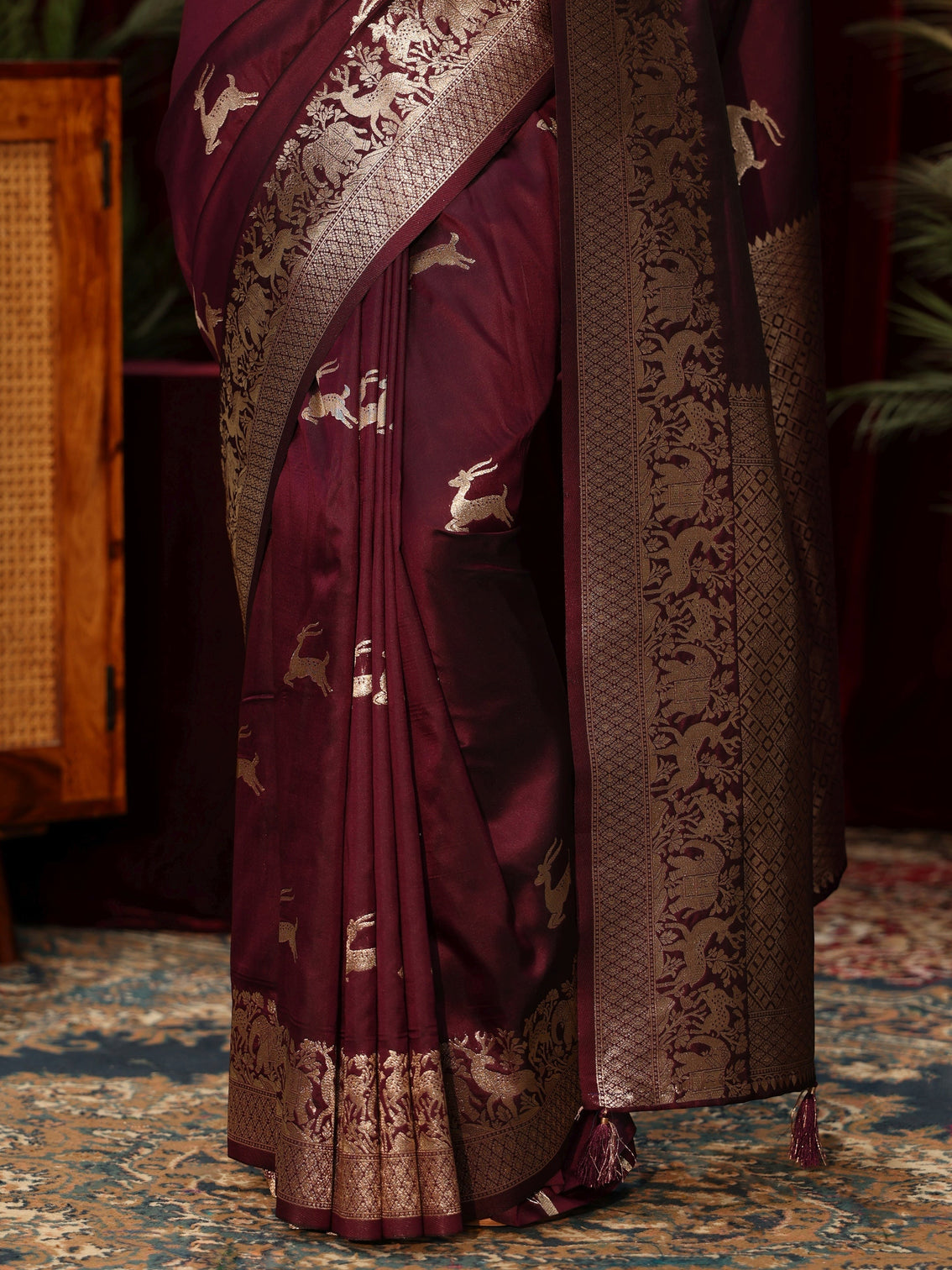 Mameraa Wine Deer Motif Kanjeevaram Silk Blend Saree