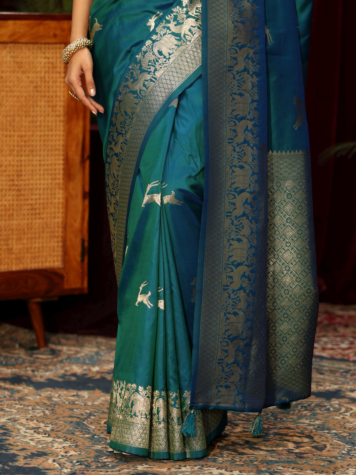 Mameraa Teal Green Deer Motif Kanjeevaram Silk Blend Saree