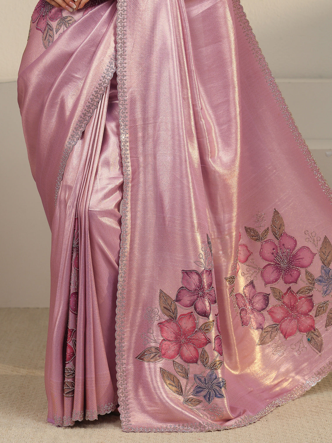 Mameraa Art Lilac Floral Embellished Silk Blend Saree