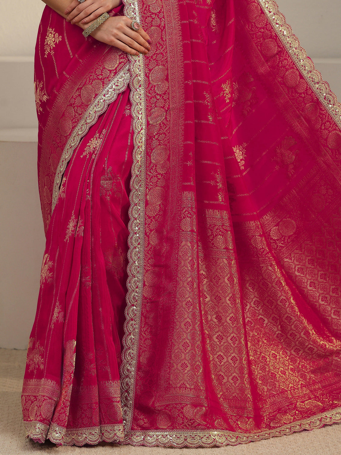 Mameraa Art Pink Peacock Woven Design Silk Blend Saree