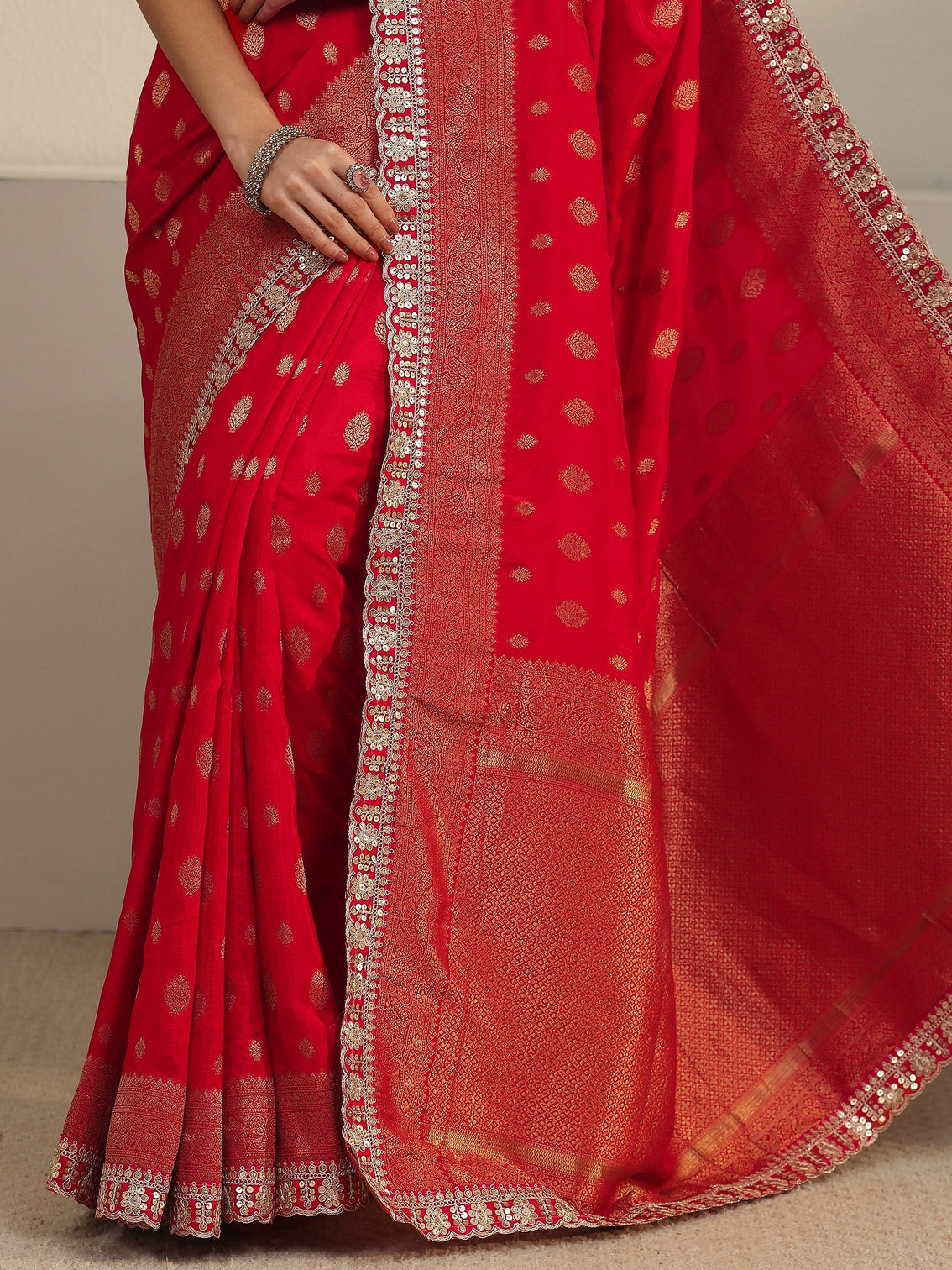Mameraa Art Vermillion Red Woven Design Silk Blend Saree