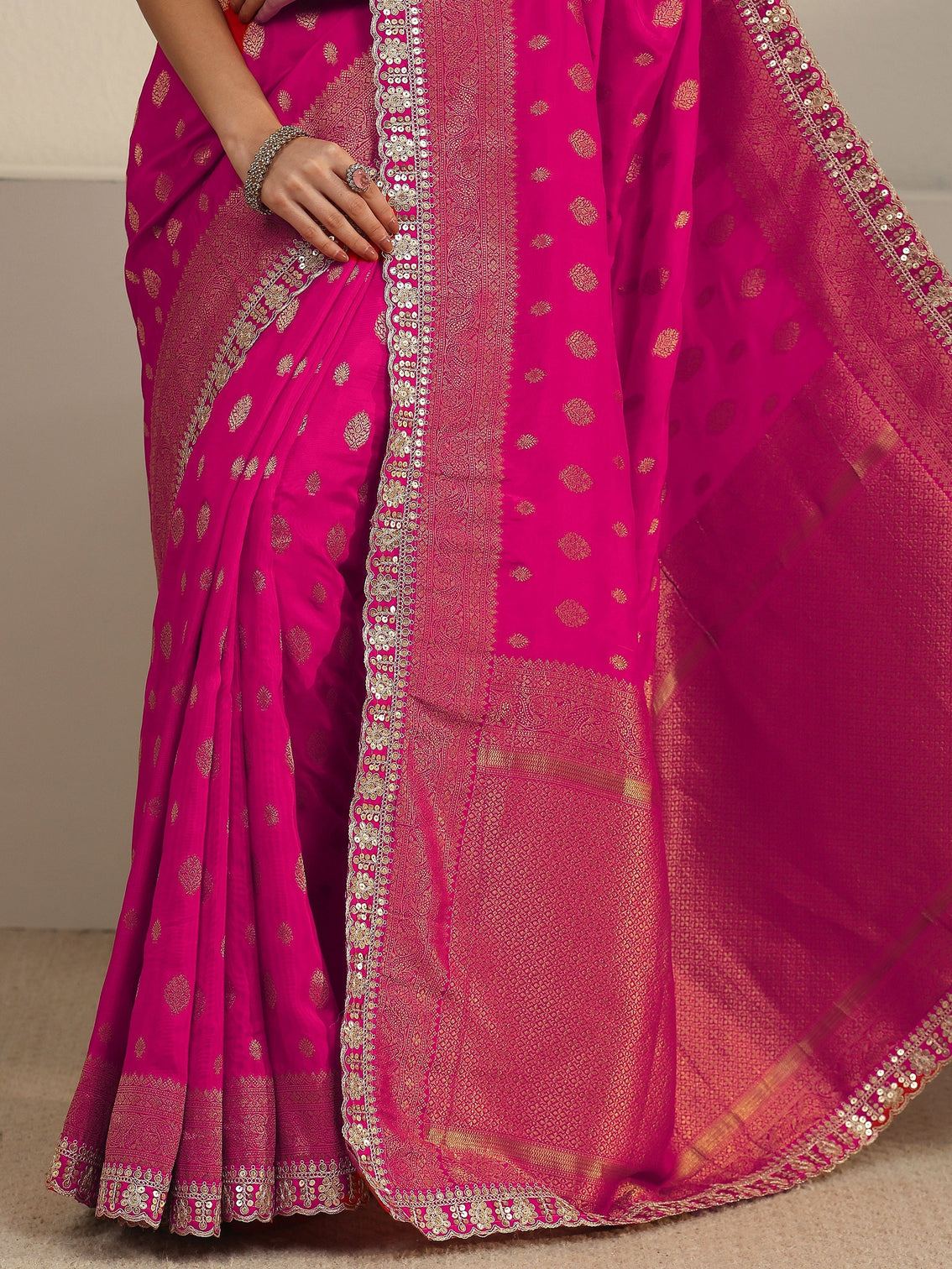 Mameraa Art Fuchsia Pink Woven Design Silk Blend Saree