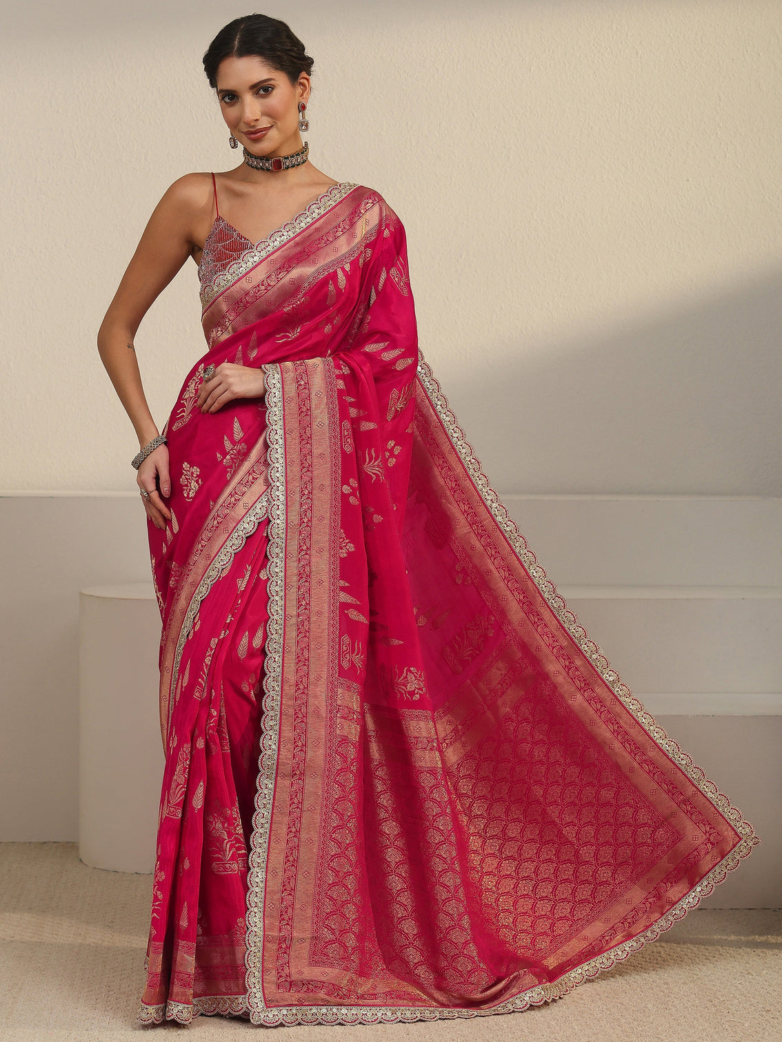 Mameraa Art Pink Flower Woven Design Satin Saree