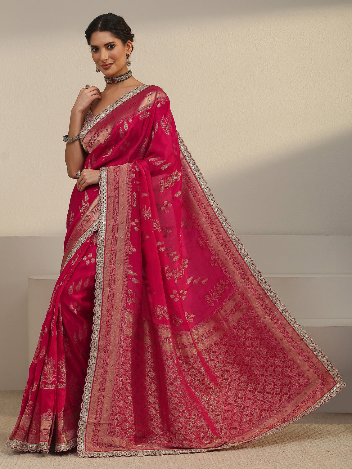 Mameraa Art Pink Flower Woven Design Satin Saree