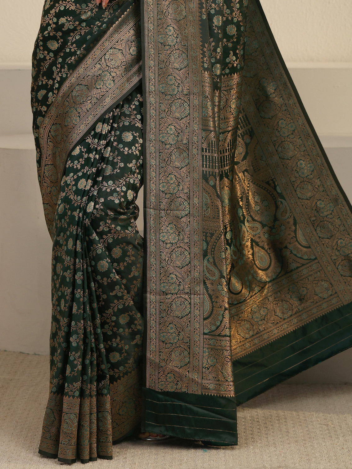 Mameraa Teal Green Floral Banarasi Silk Blend Saree