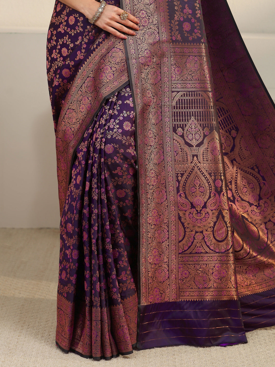 Mameraa Purple Floral Woven Design Silk Blend Banarasi Saree