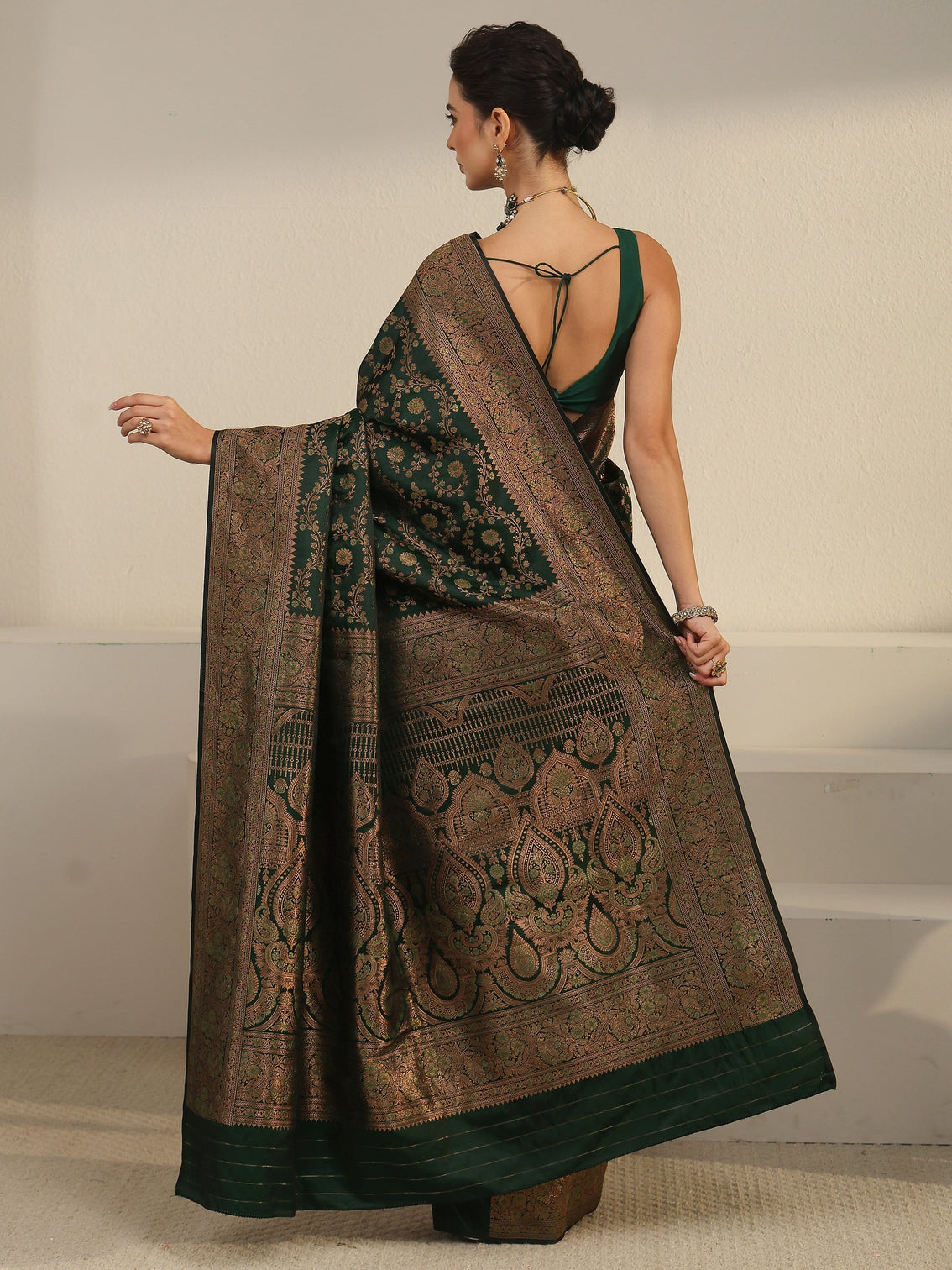 Mameraa Jungle Green Floral Banarasi Silk Blend Saree