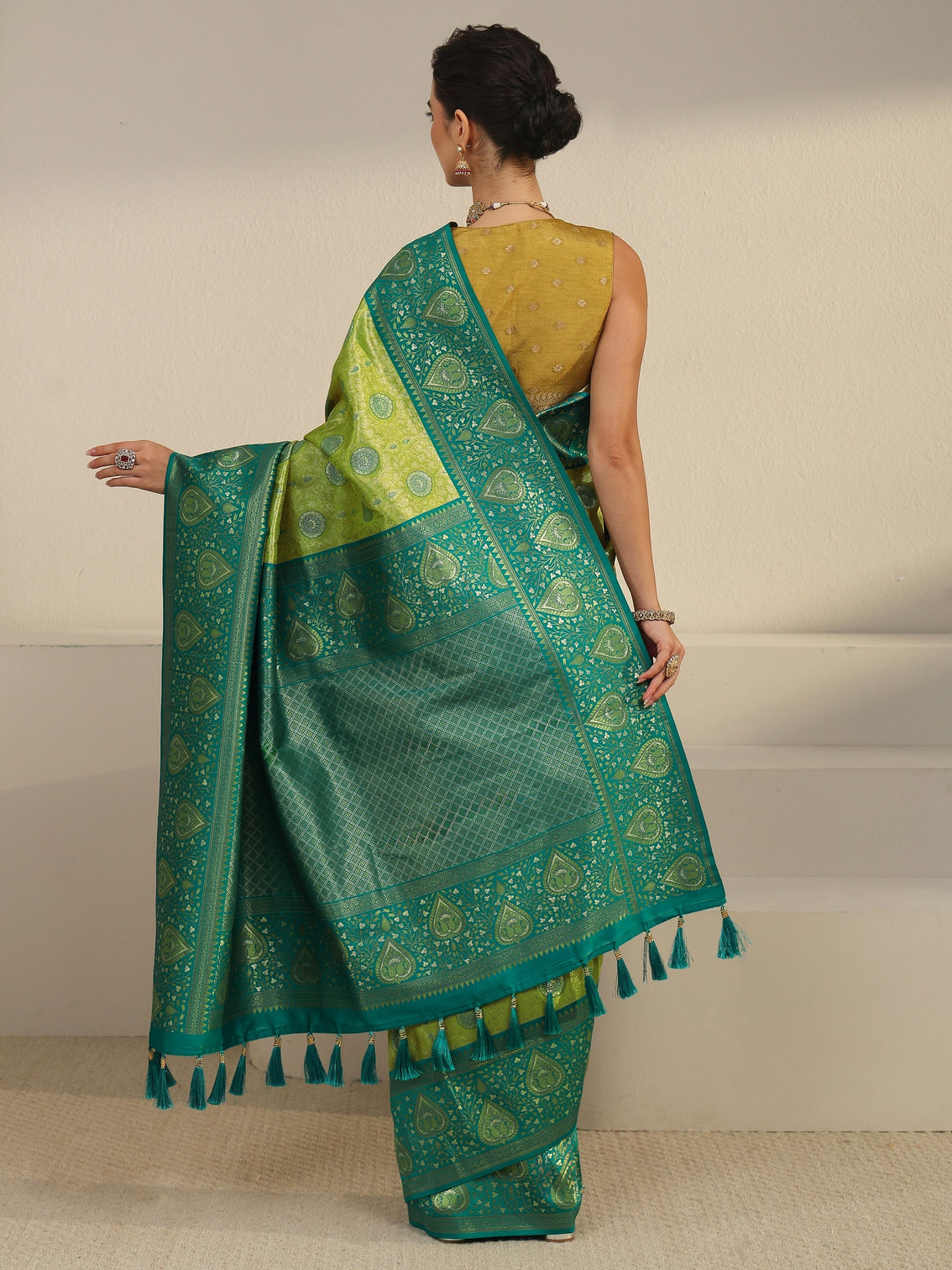 Mameraa Green Leaf Woven Design Brocade Saree