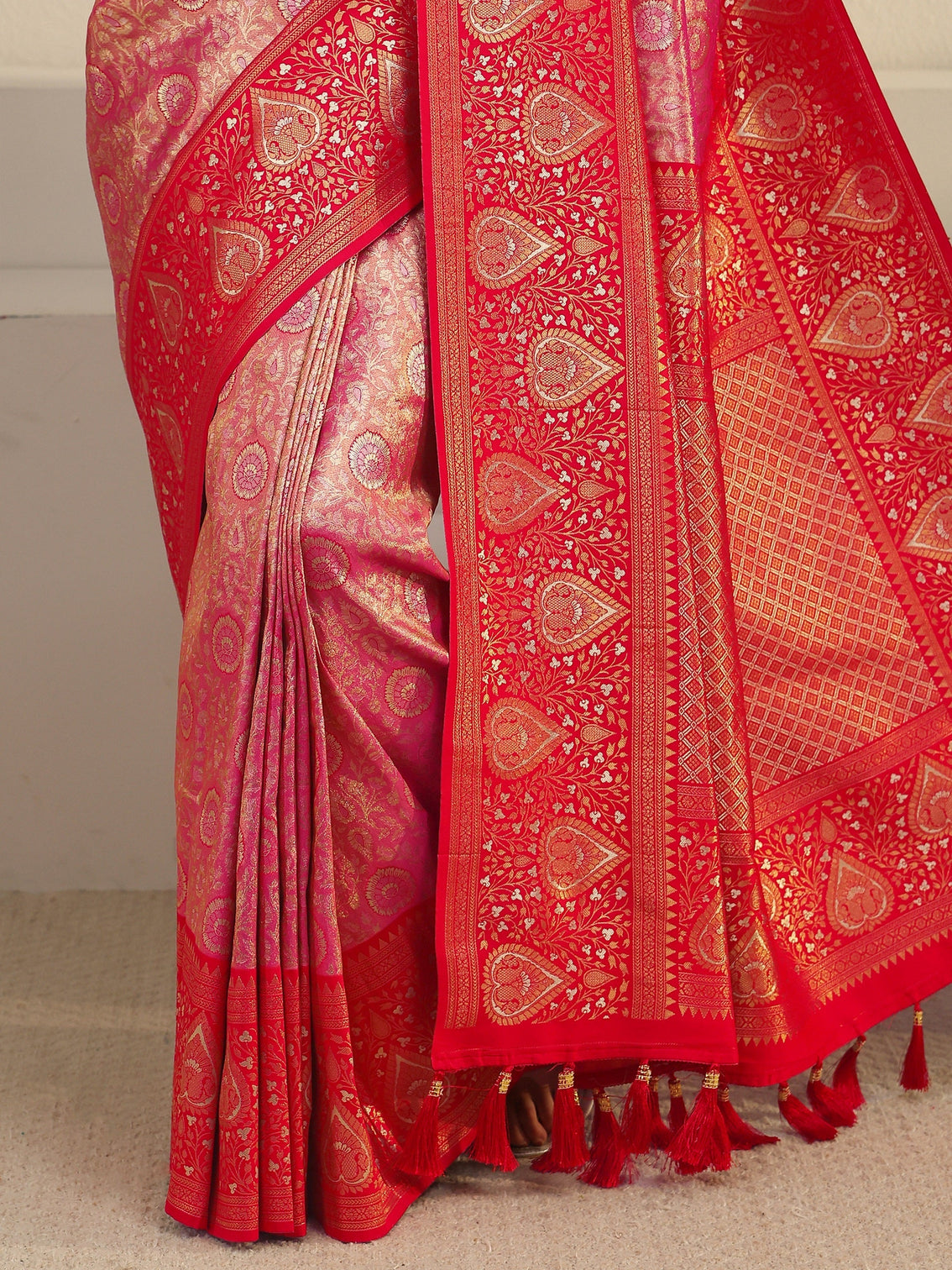 Mameraa Pink Leaf Woven Design Brocade Saree