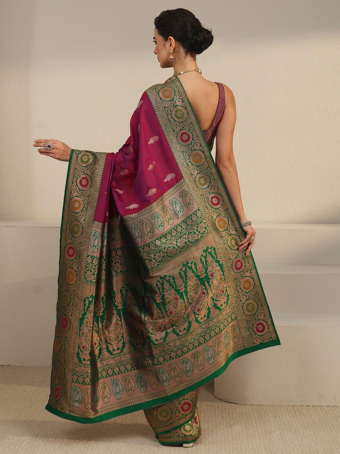 Mameraa Magenta Pink Woven Design Silk Blend Saree
