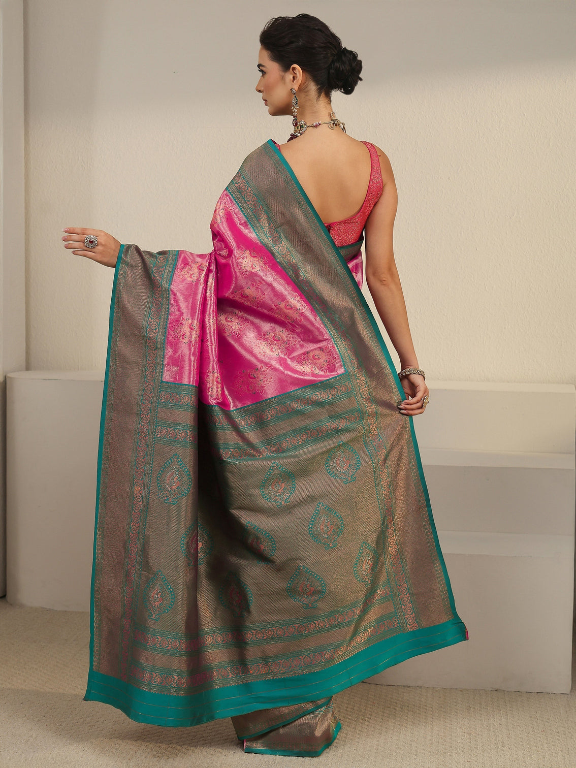 Mameraa Pink Floral Woven Design Silk Blend Saree