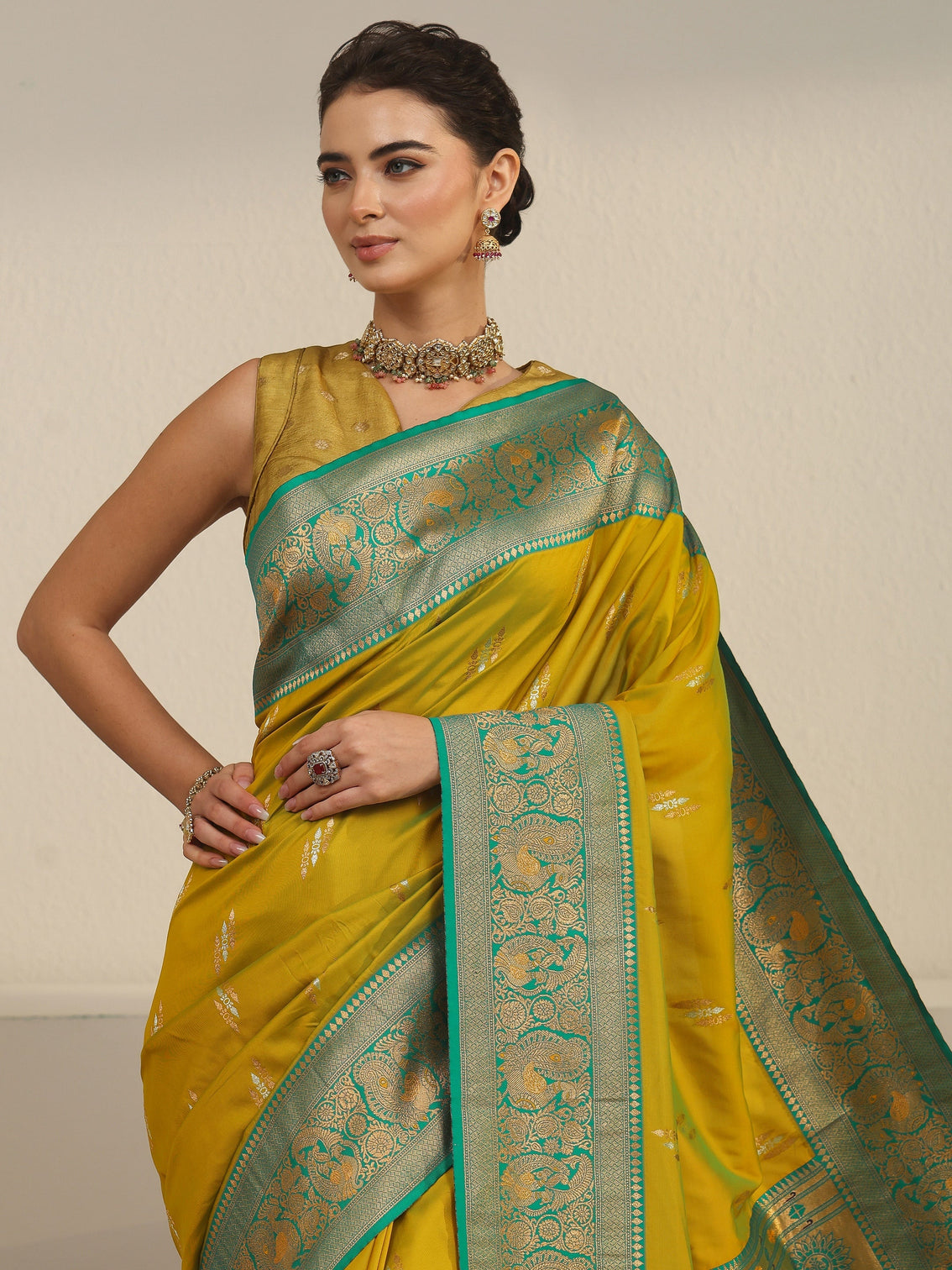 Mameraa Mustard and Green Silk Blend Paithani Saree